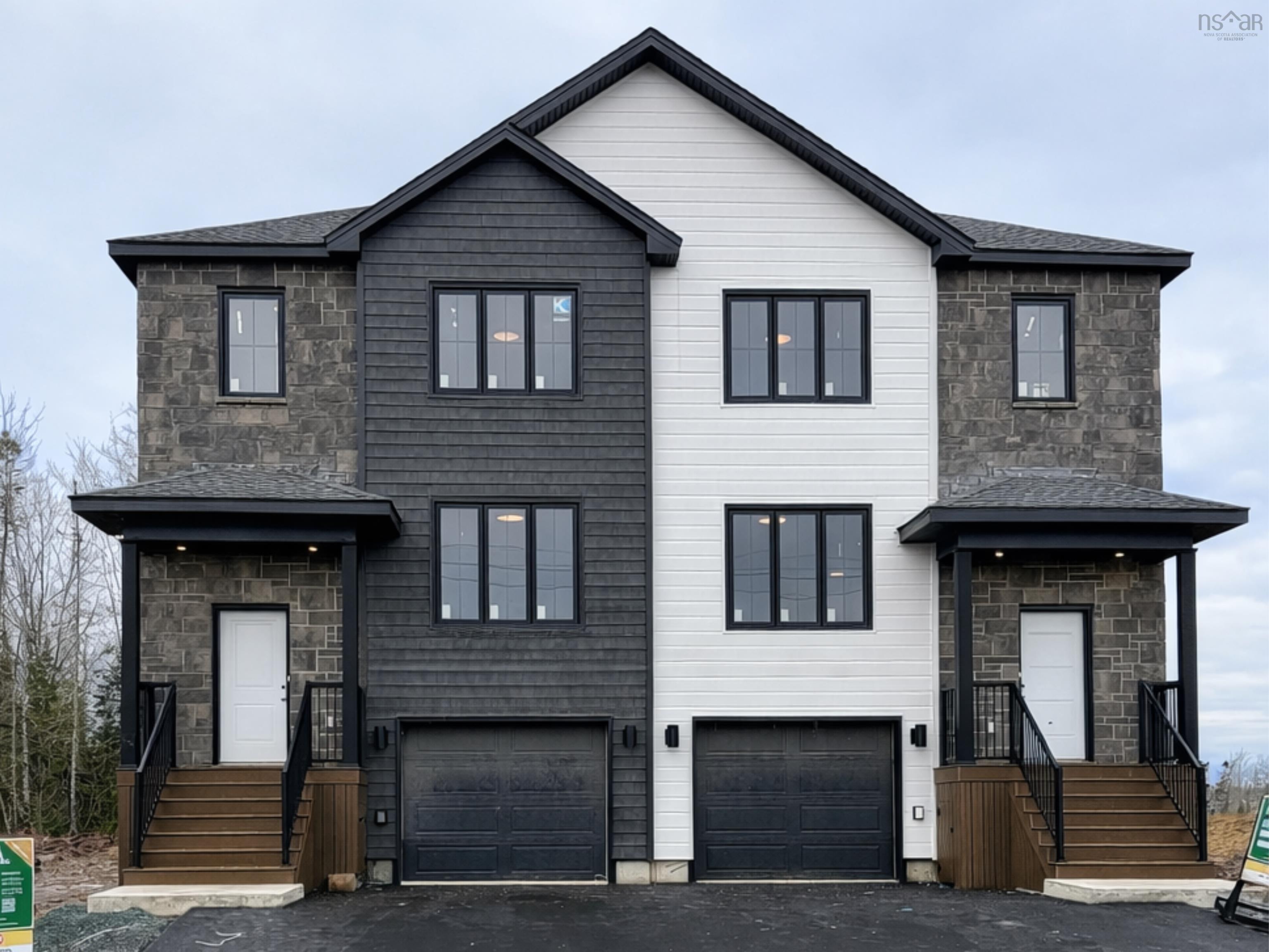 Thumbnail image for L038B 43 Lew Crescent MLS<sup>®</sup> 202511234