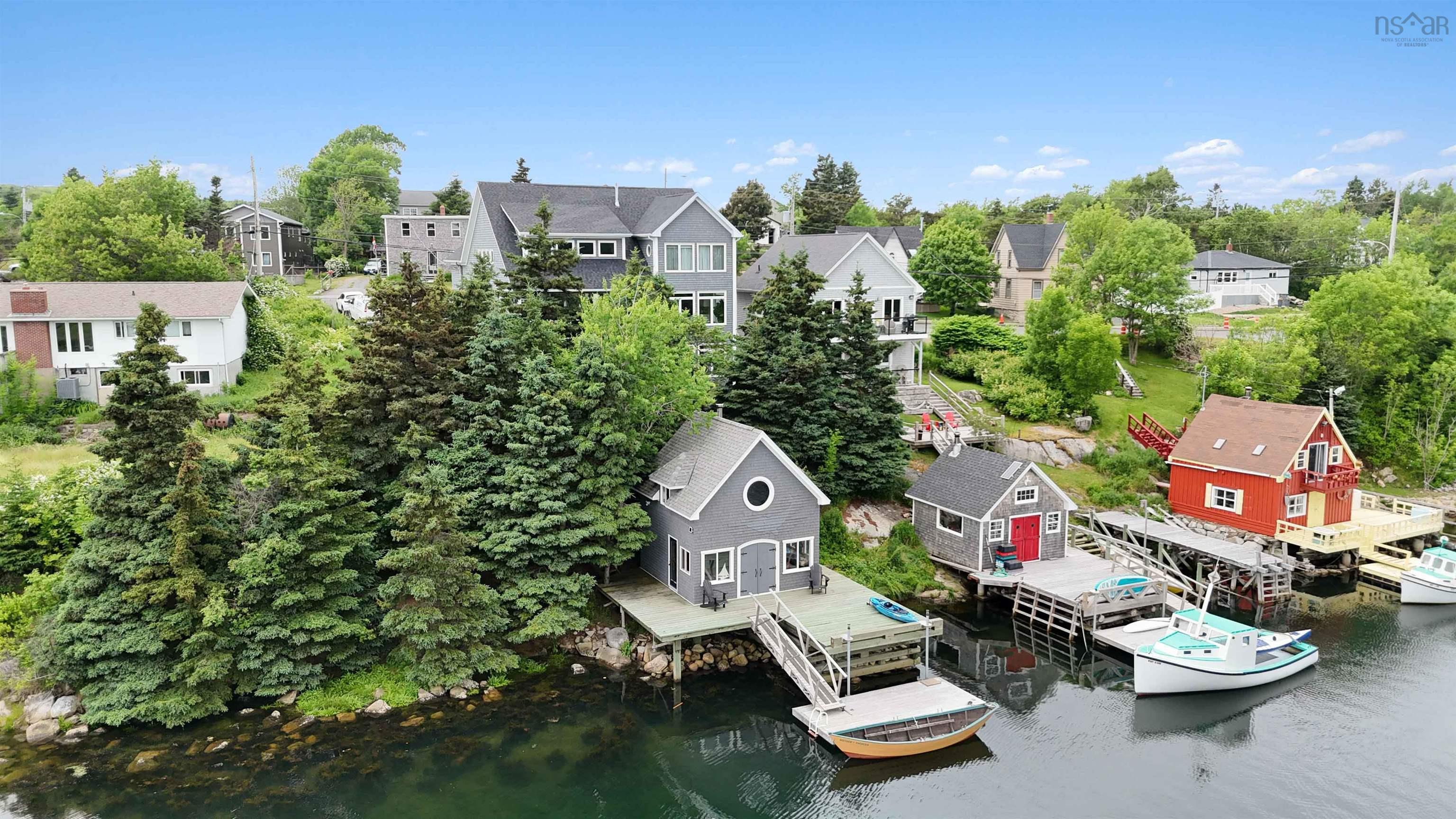 Thumbnail image for 1578 John Brackett Drive MLS<sup>®</sup> 202517104