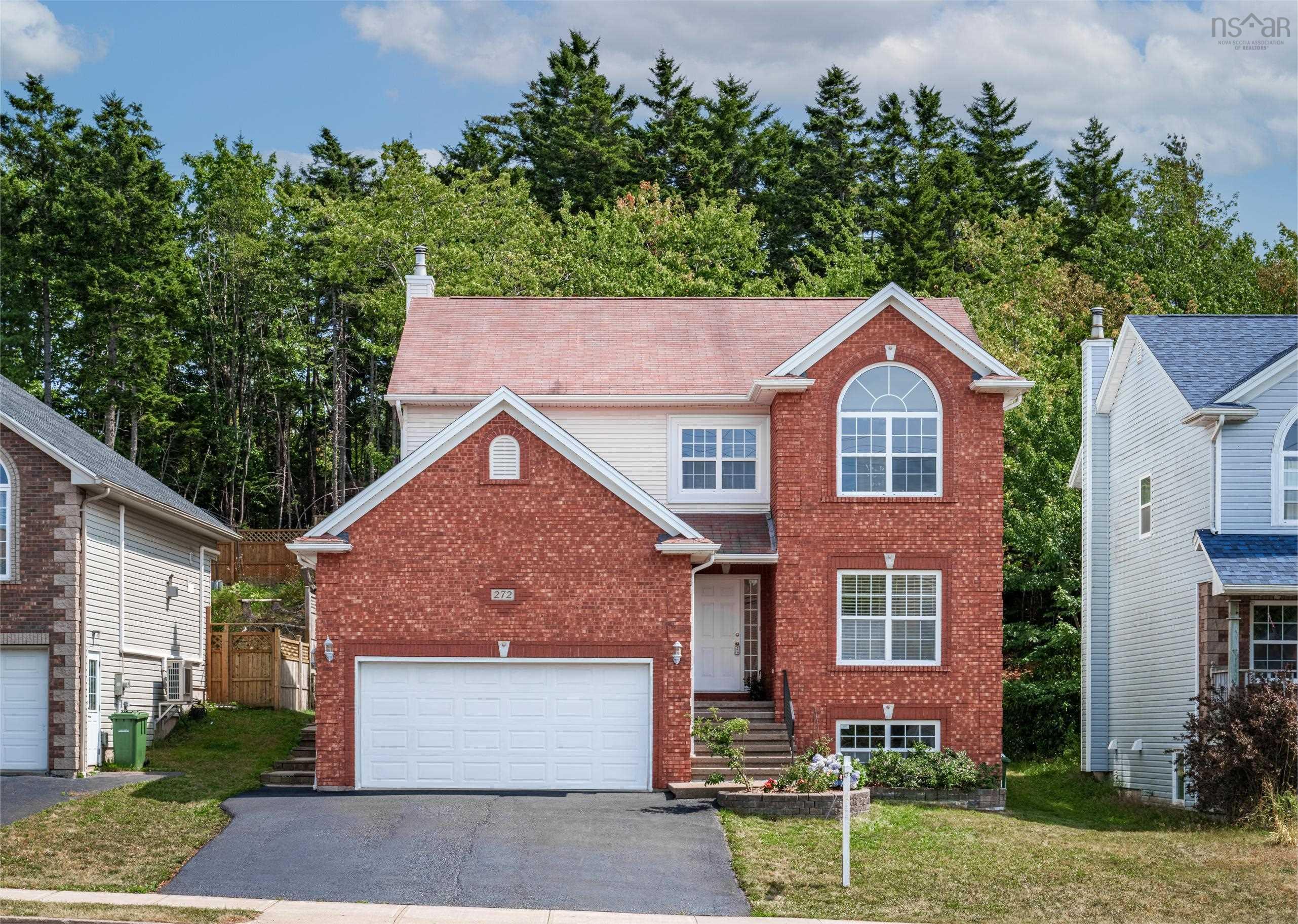 Thumbnail image for 272 Langbrae Drive MLS<sup>®</sup> 202520437