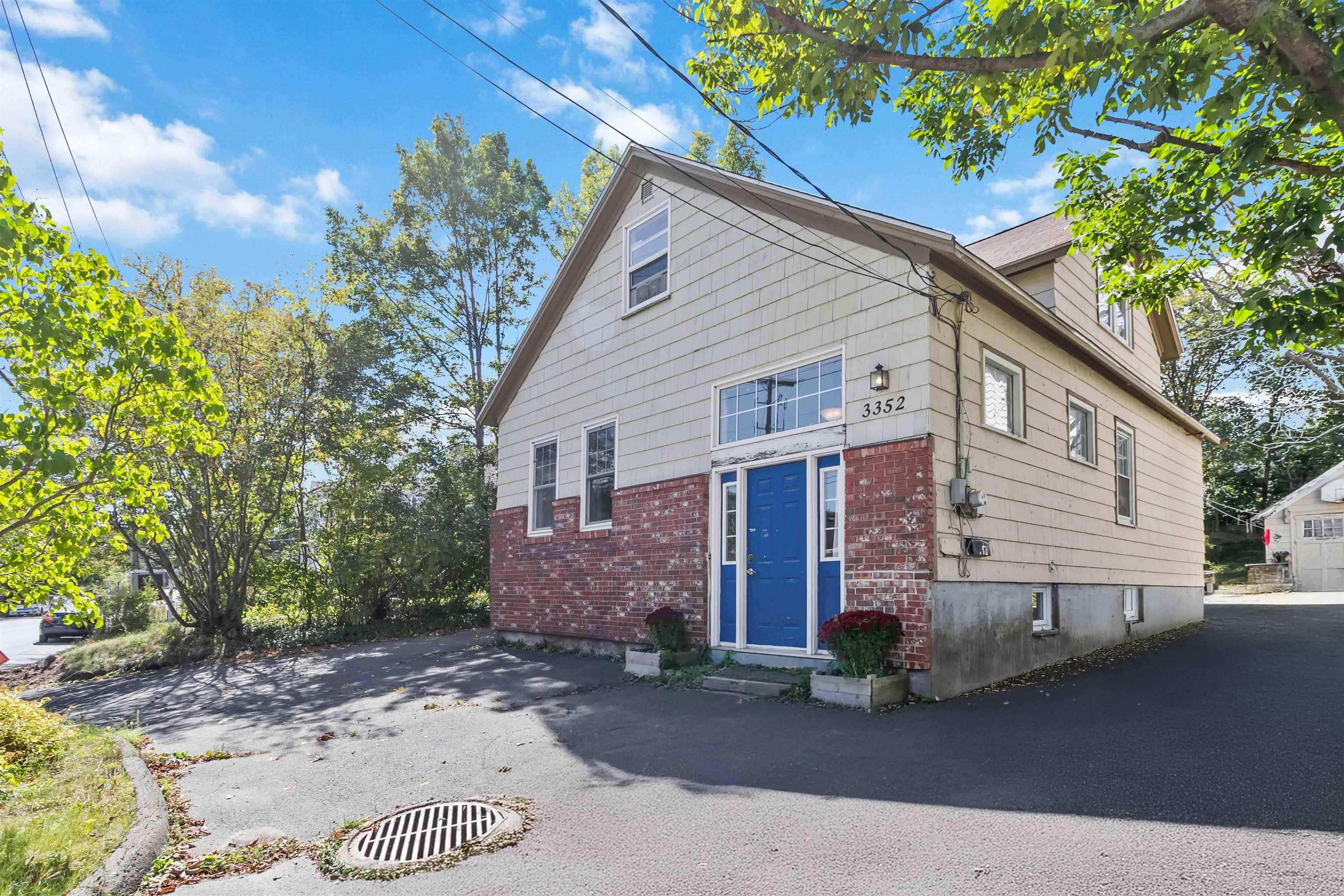 Thumbnail image for 3352 Westerwald Street MLS<sup>®</sup> 202523631