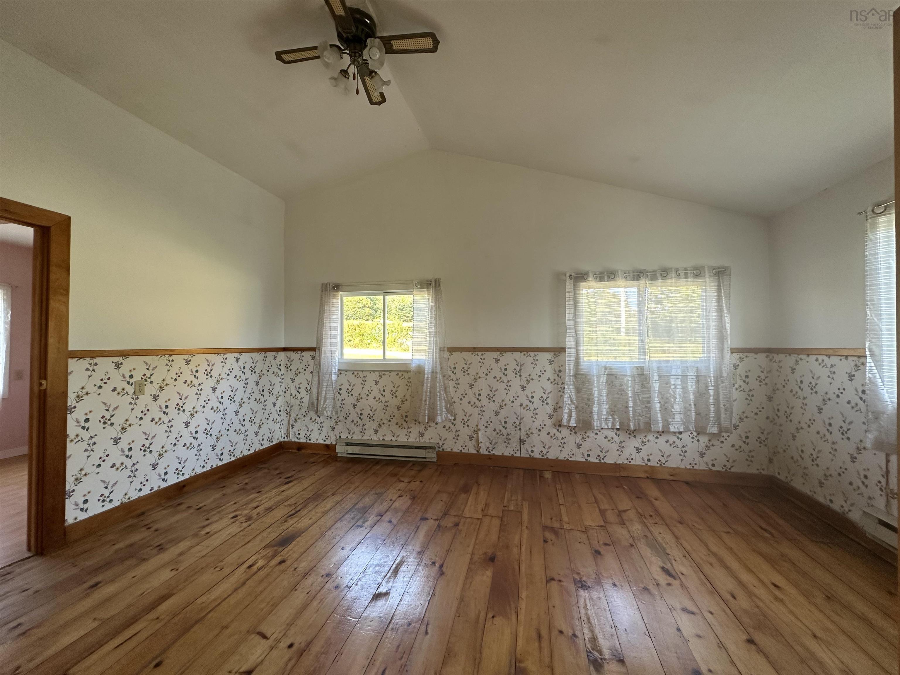 View image 18
