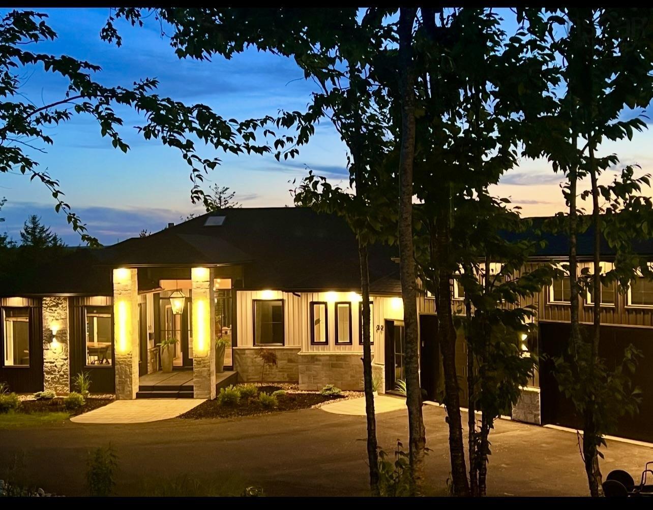 Thumbnail image for 834 Belvar Drive MLS<sup>®</sup> 202525893