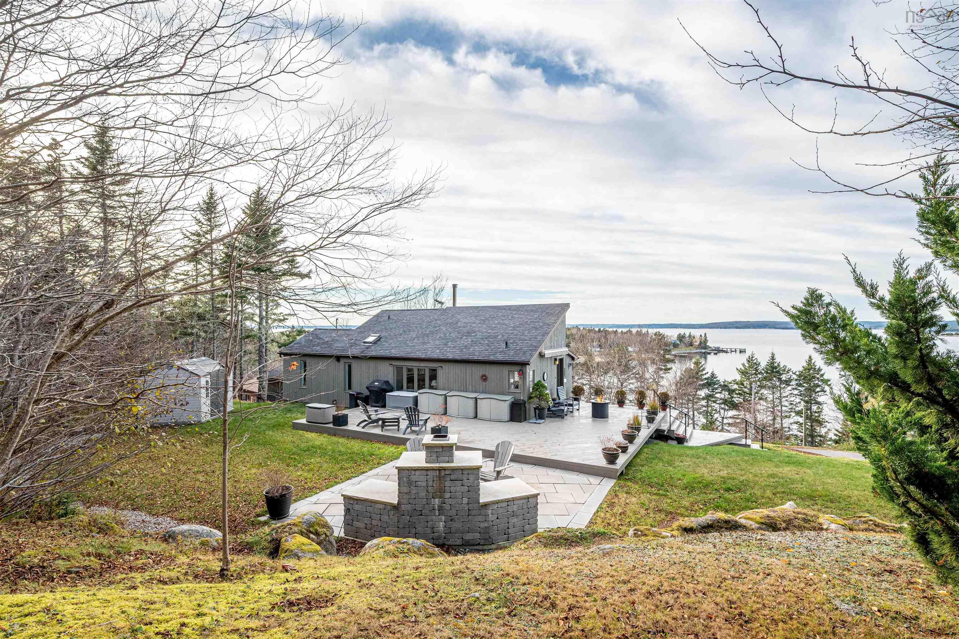 Thumbnail image for 11565 Peggys Cove Road MLS<sup>®</sup> 202528459