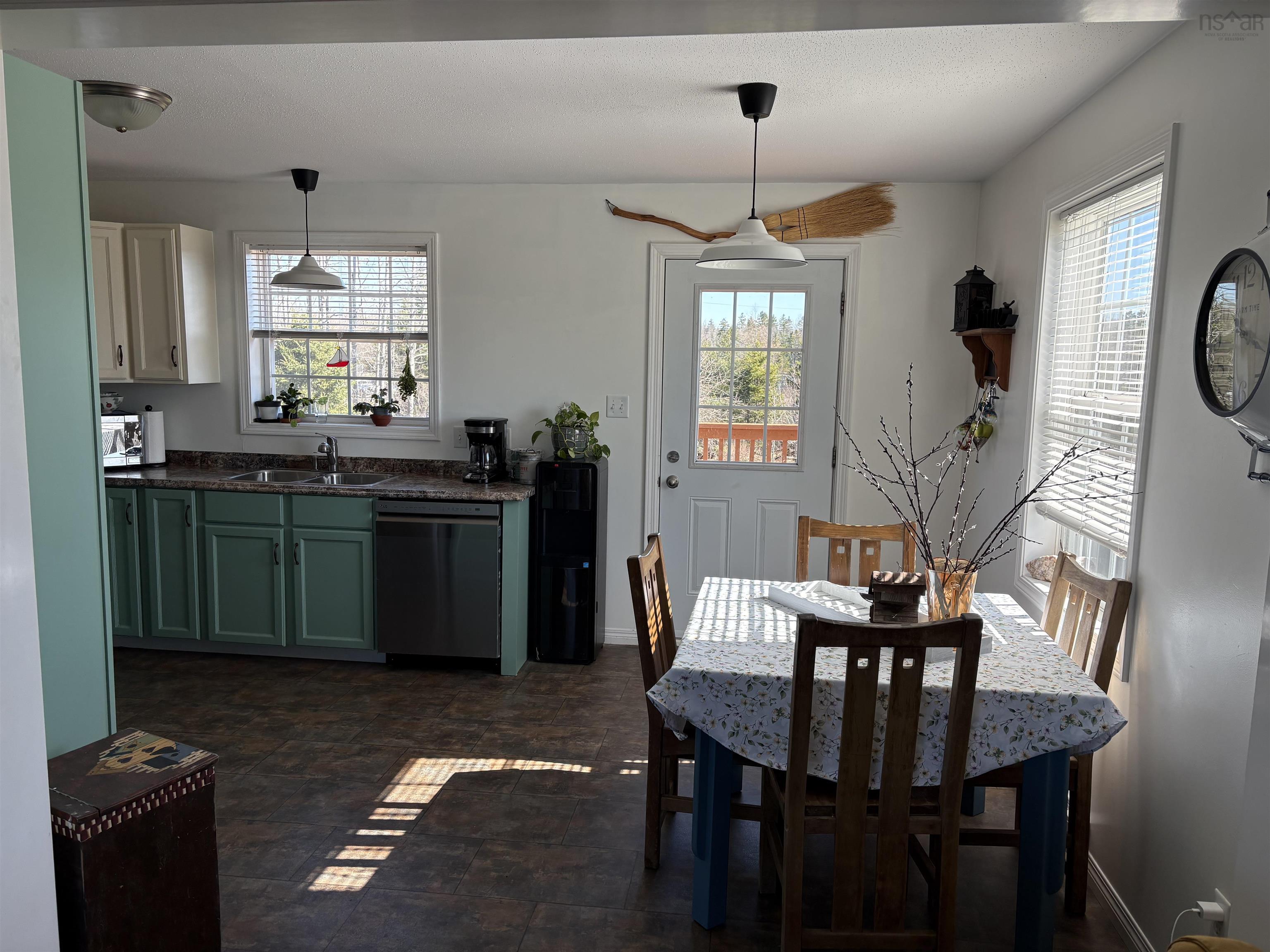 View image 12
