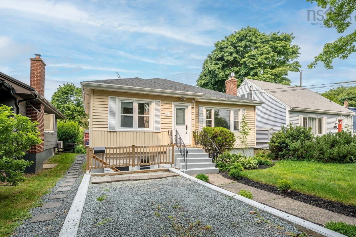 Thumbnail image for 3312 Ashburn Avenue MLS<sup>®</sup> 202617881