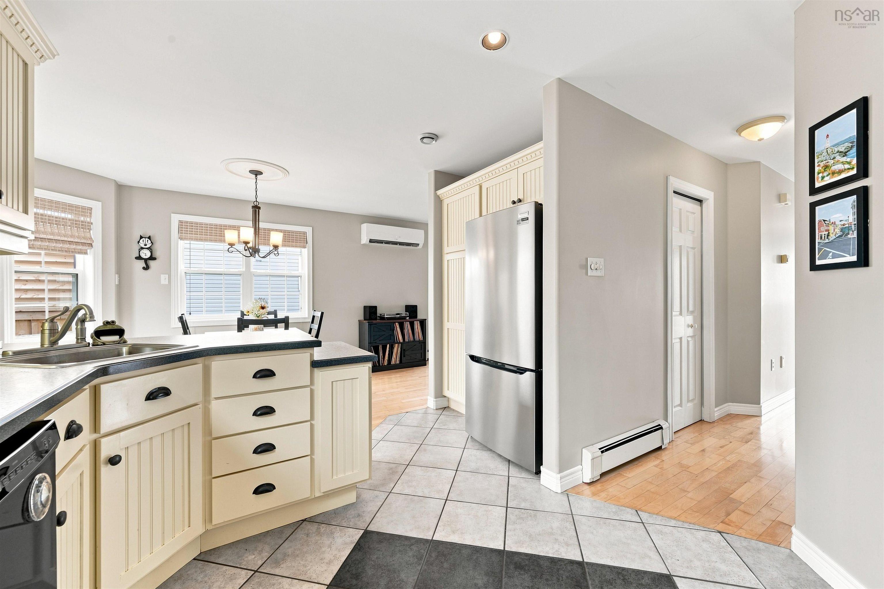 View image 18