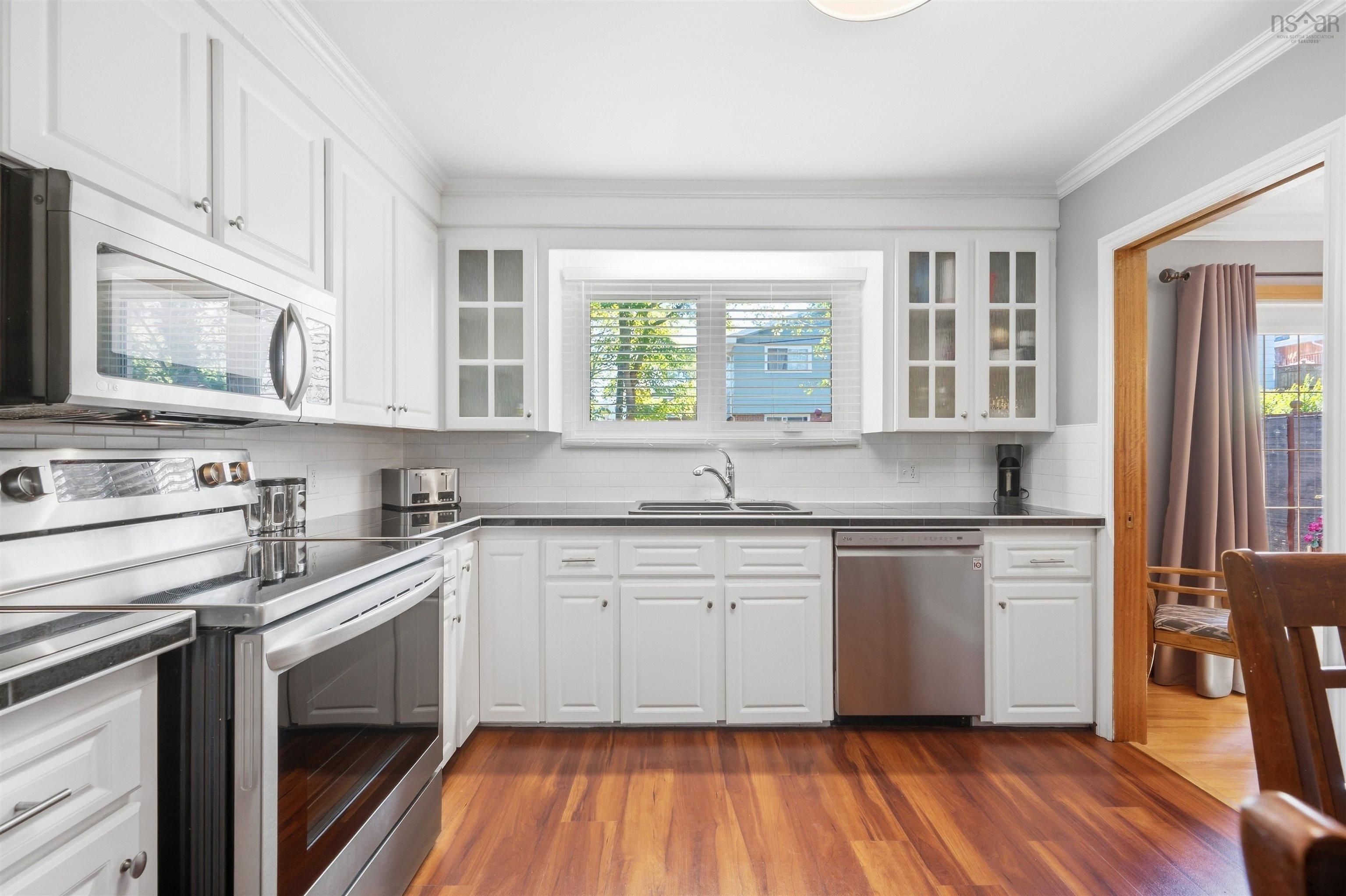 View image 16