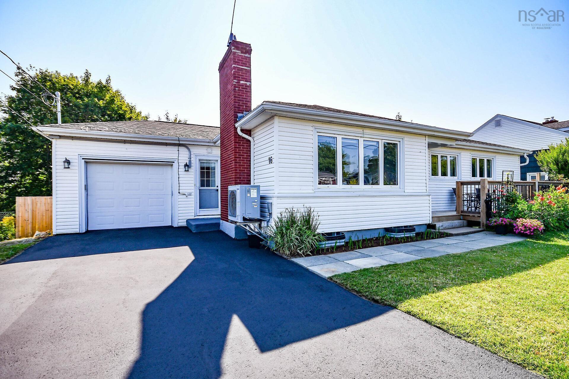 Thumbnail image for 16 Raymoor Drive MLS<sup>®</sup> 202520351