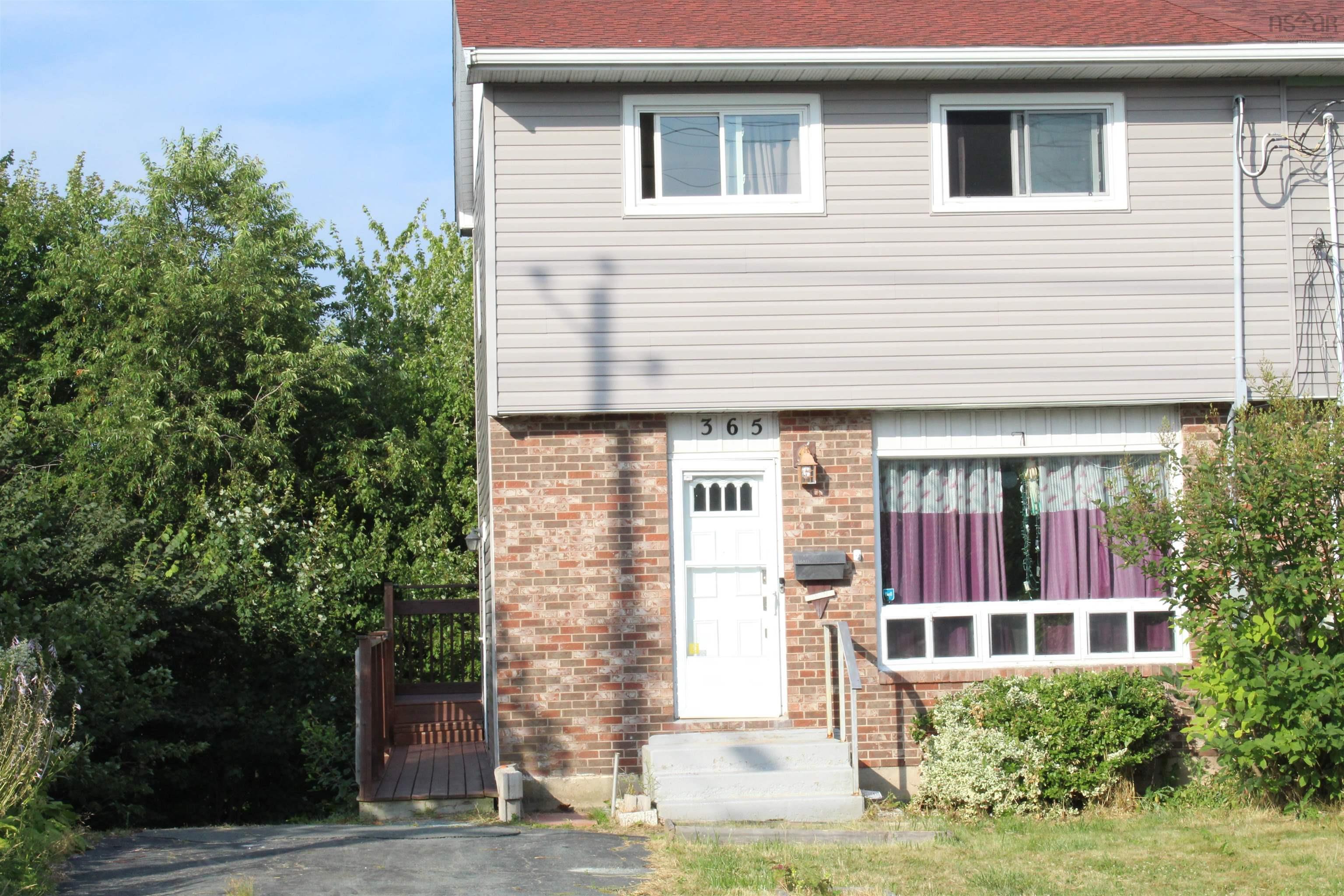Thumbnail image for 365 Arklow Drive MLS<sup>®</sup> 202520430