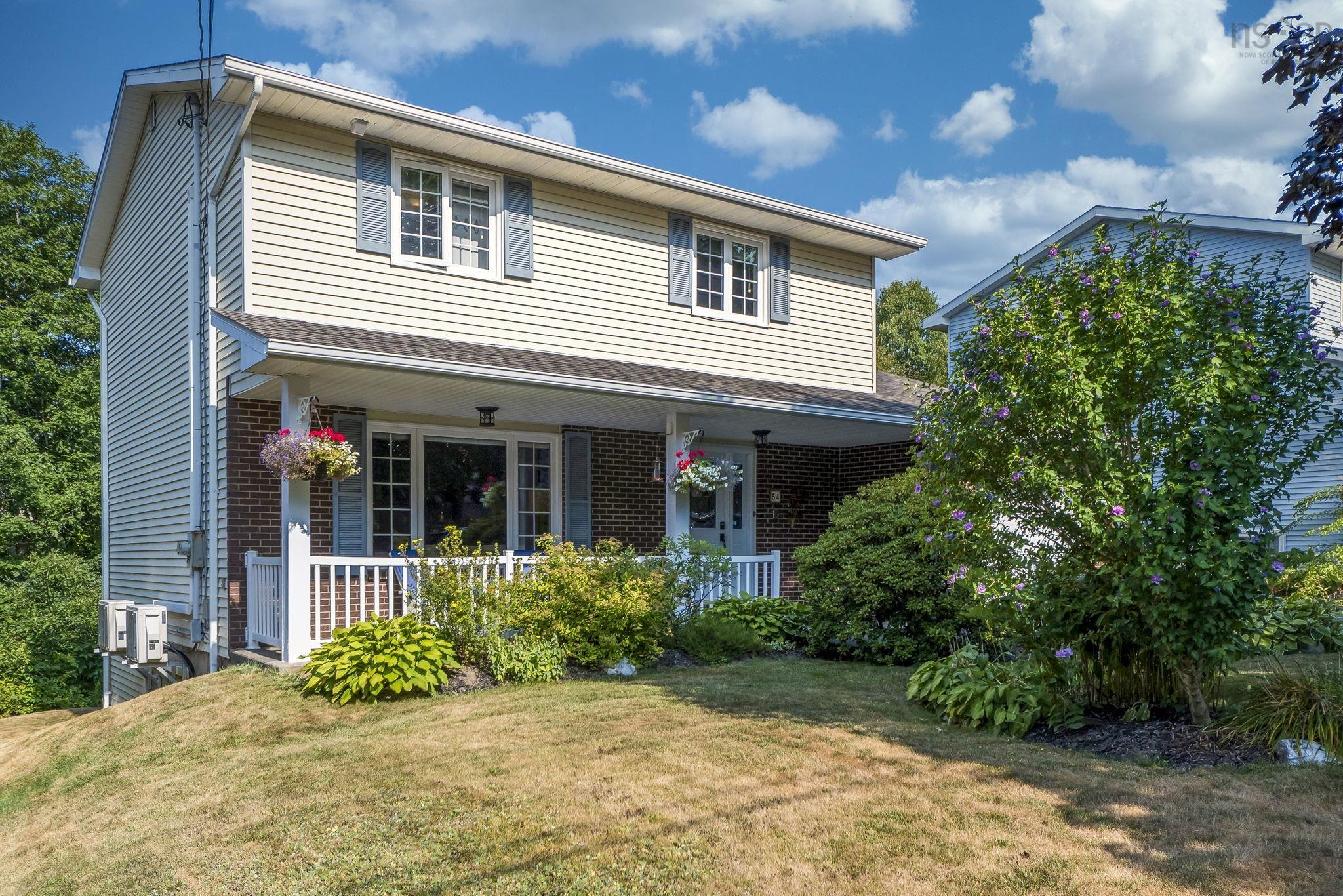 Thumbnail image for 54 Riverview Crescent MLS<sup>®</sup> 202520438