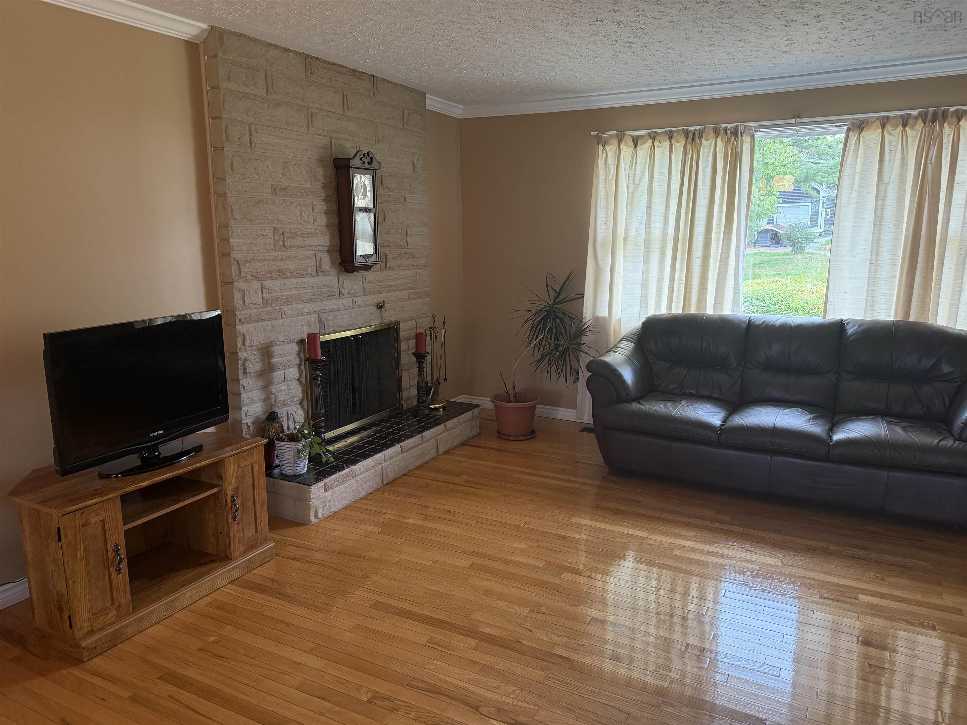 View image 8