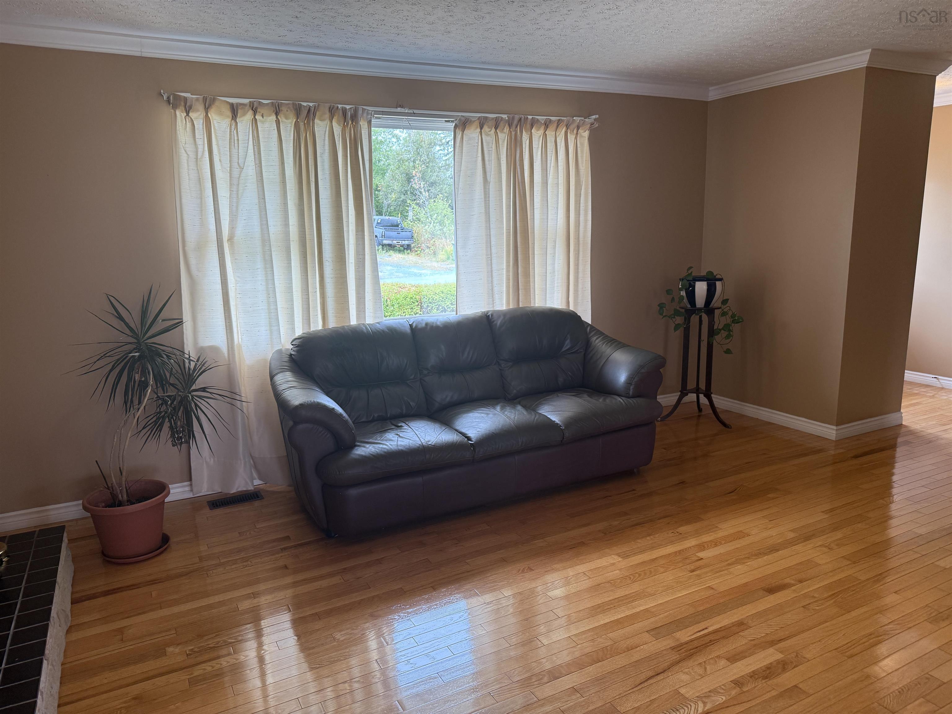 View image 11