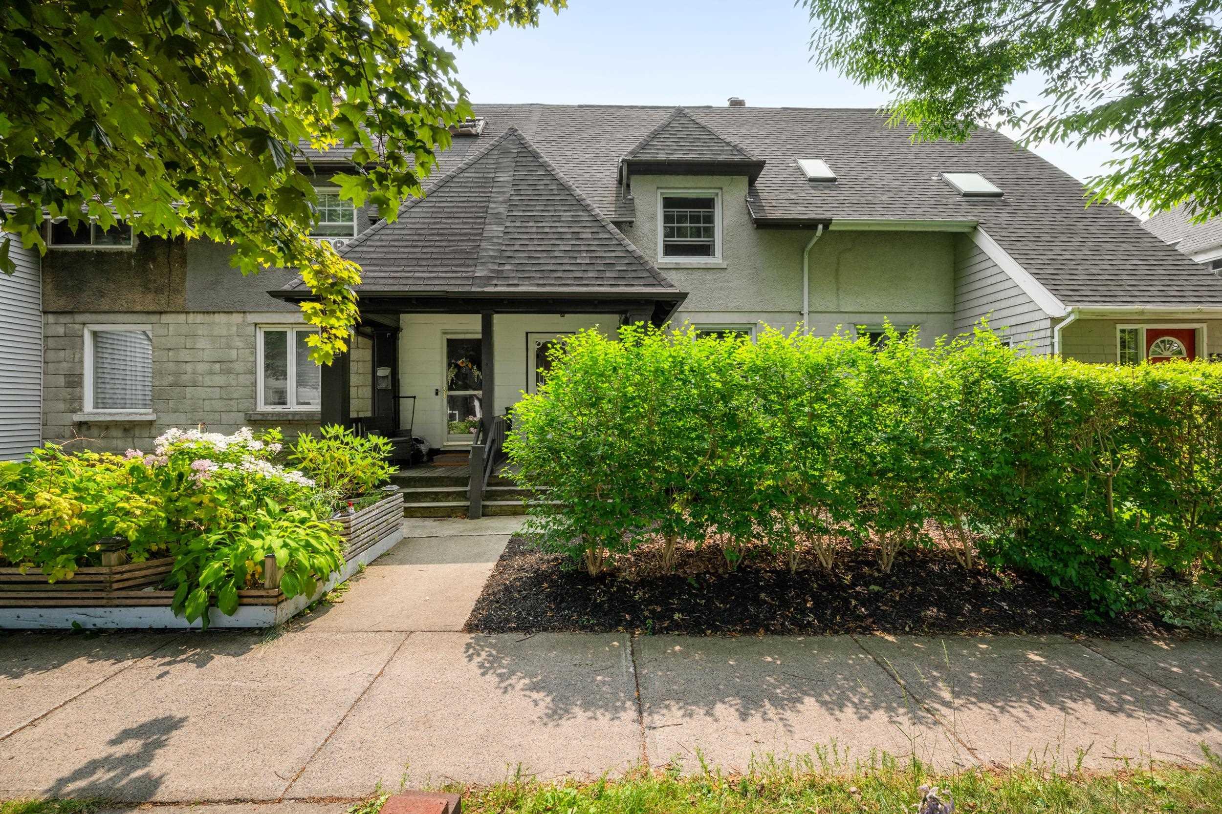 Thumbnail image for 5520 Stanley Place MLS<sup>®</sup> 202520510