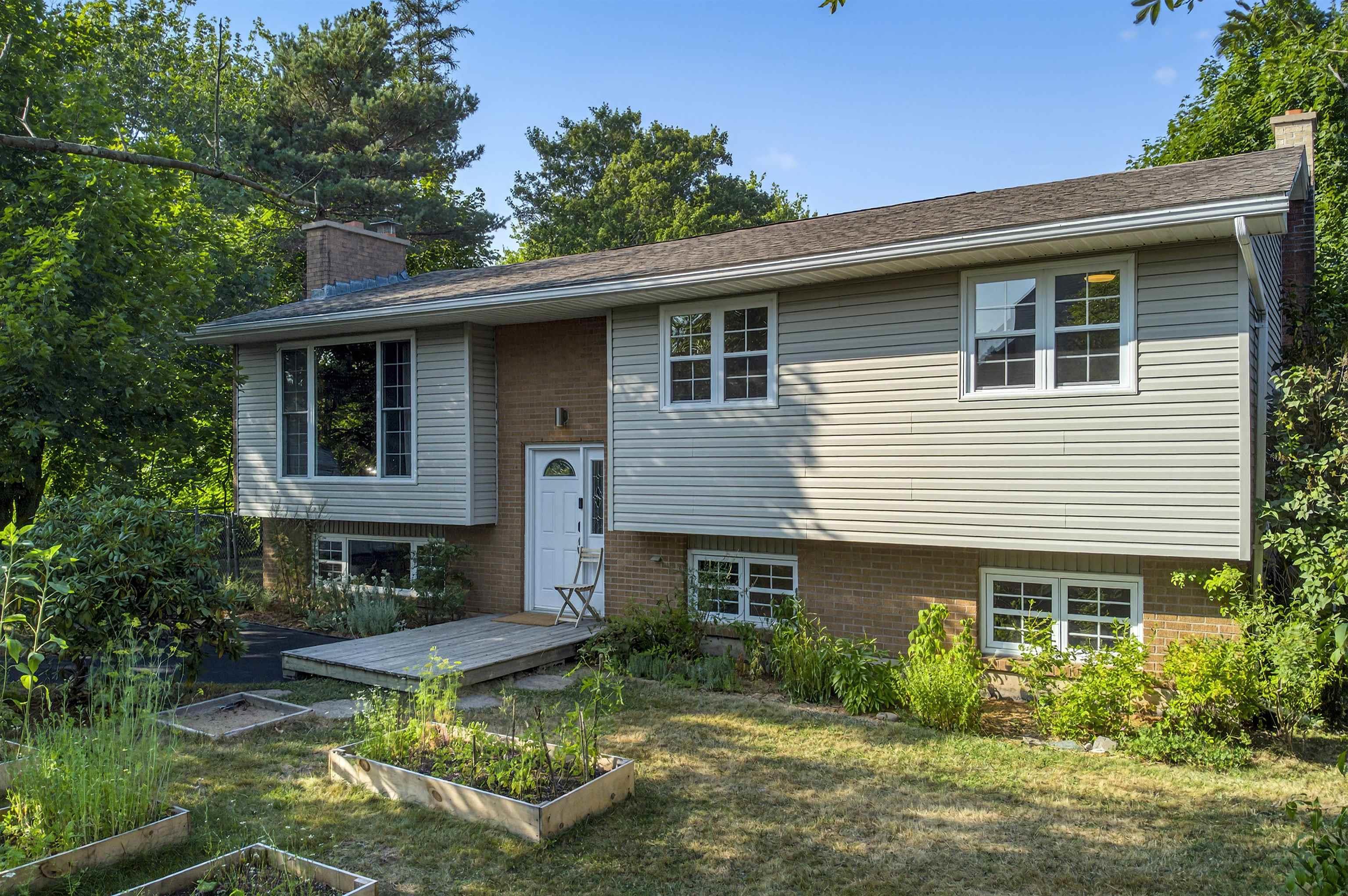 Thumbnail image for 24 Colby Drive MLS<sup>®</sup> 202520538
