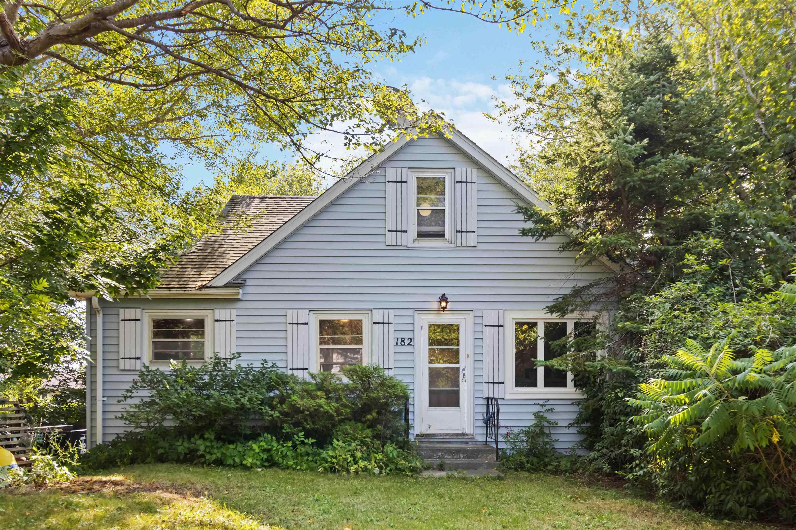 Thumbnail image for 182 Caledonia Road MLS<sup>®</sup> 202520544