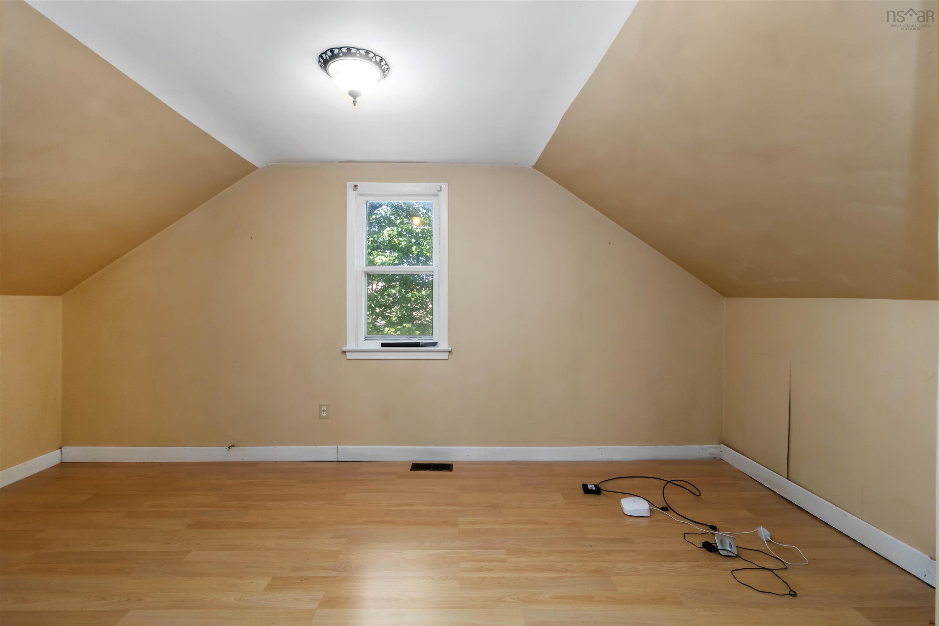 View image 18