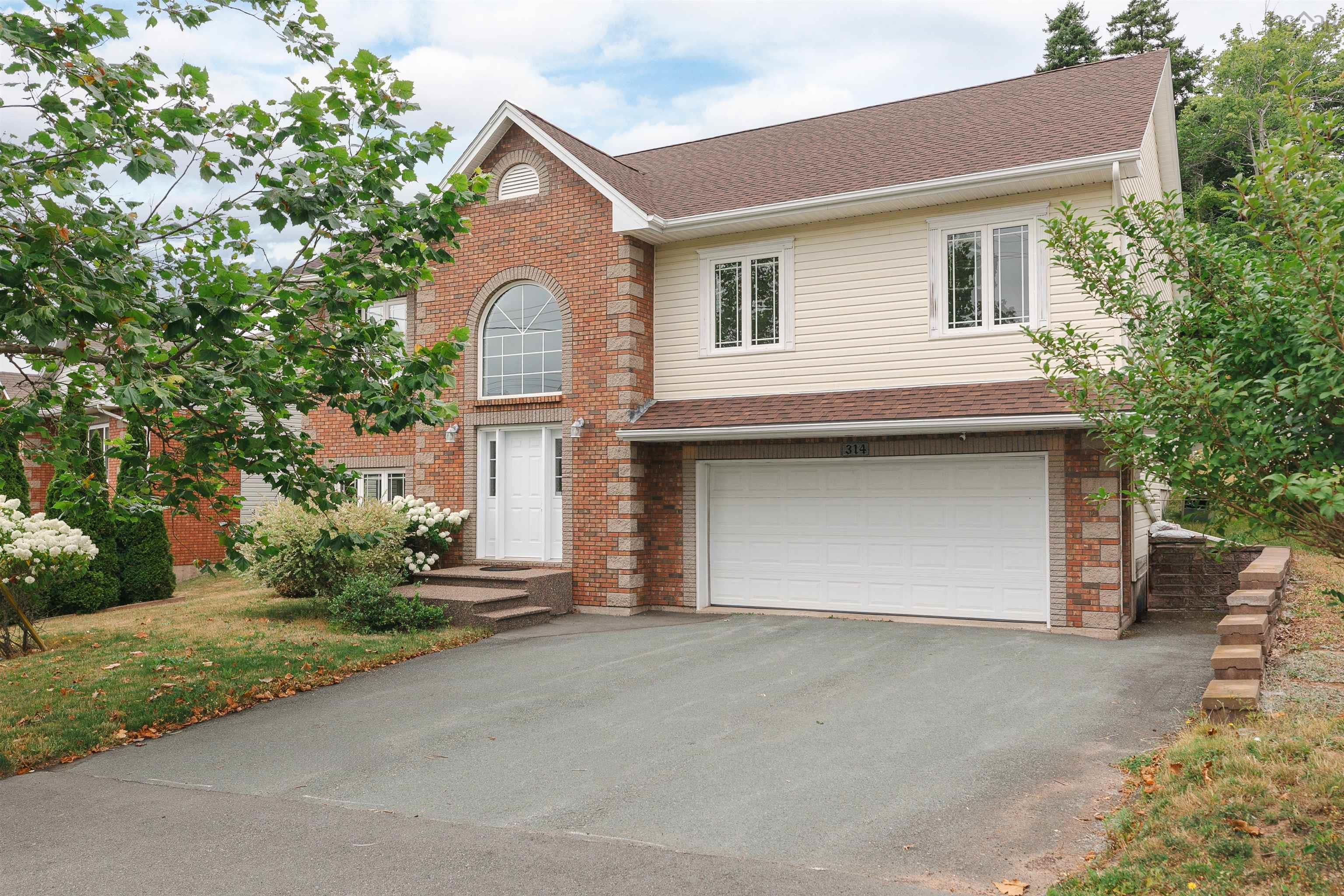 Thumbnail image for 314 Portland Hills Drive MLS<sup>®</sup> 202520563