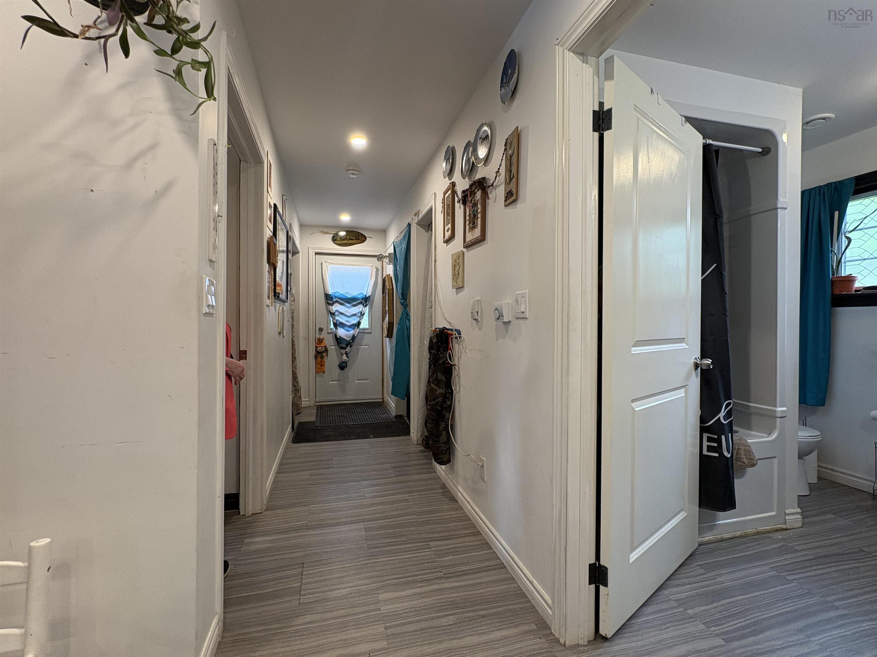 View image 18