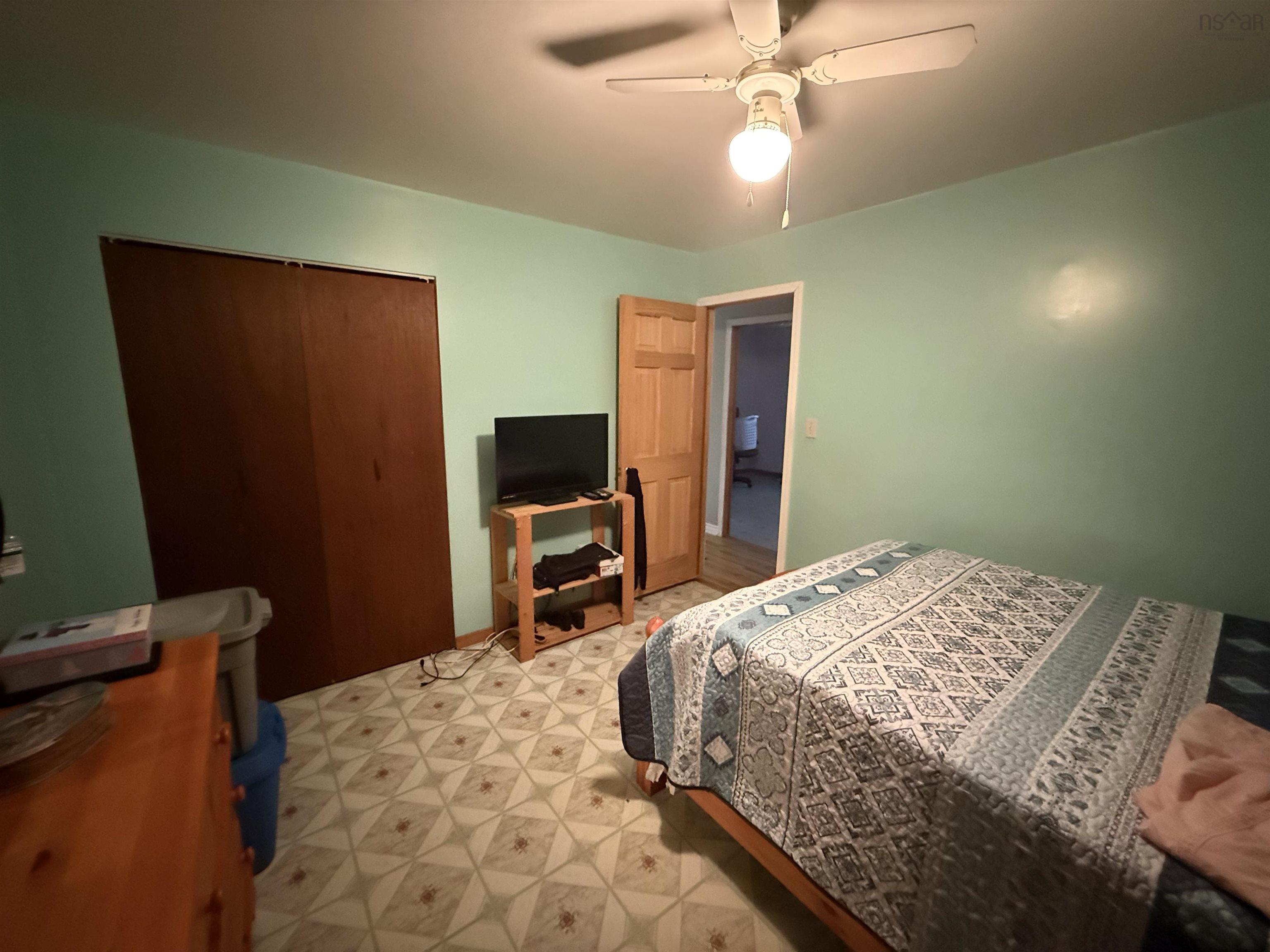 View image 18