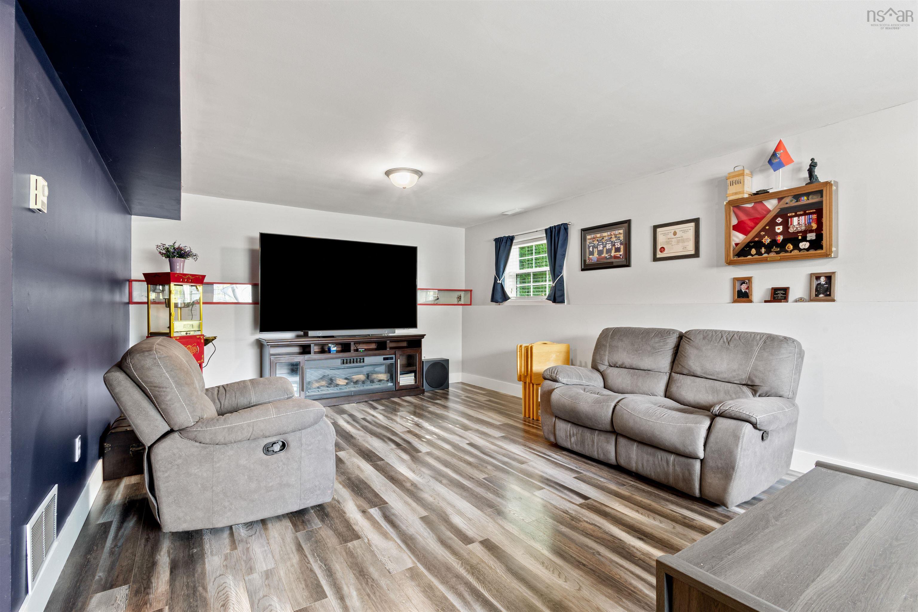 View image 17