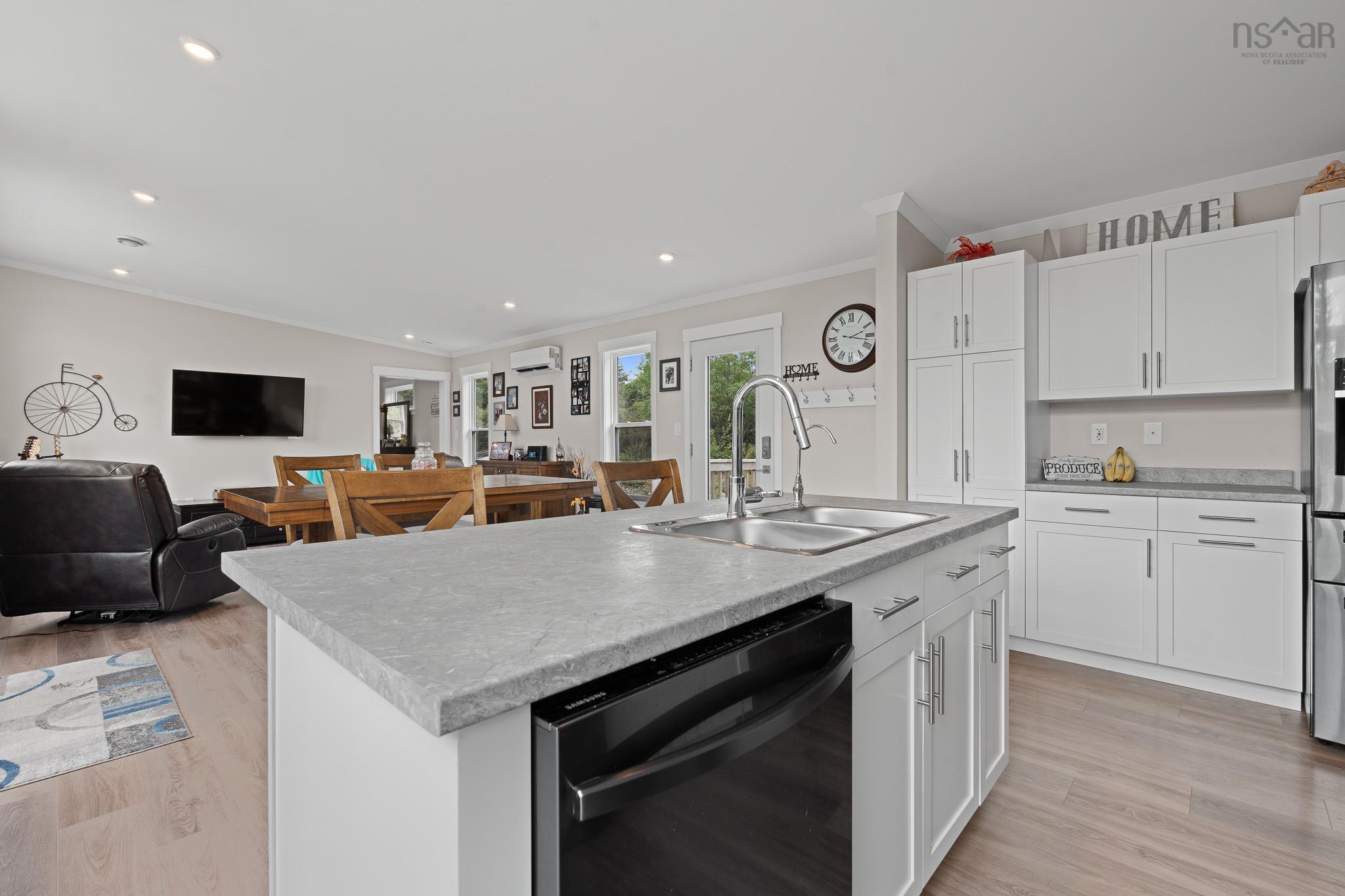 View image 9