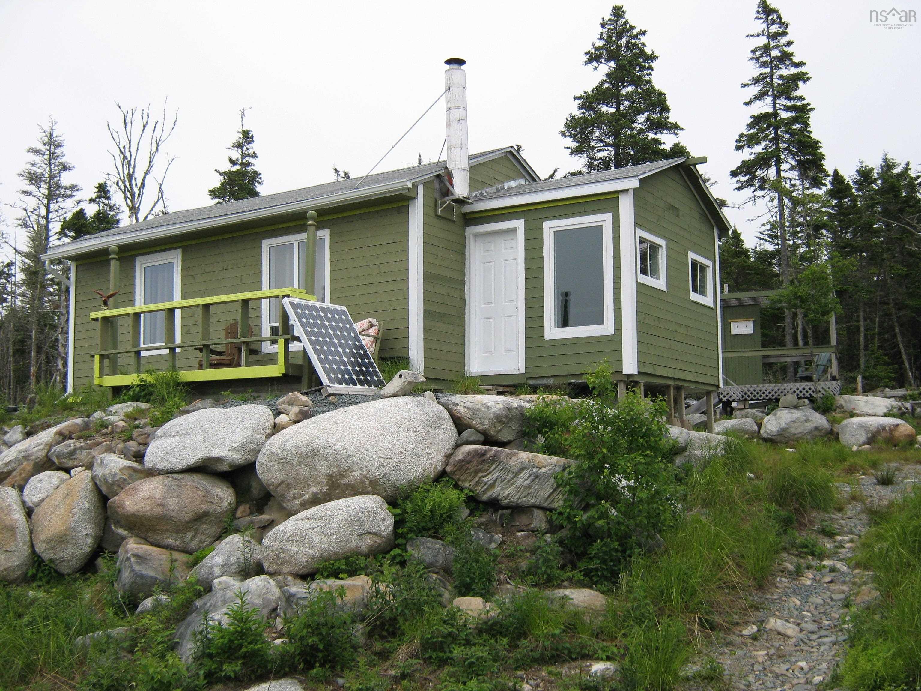 Thumbnail image for 3139 Ostrea Lake Road MLS<sup>®</sup> 202520784