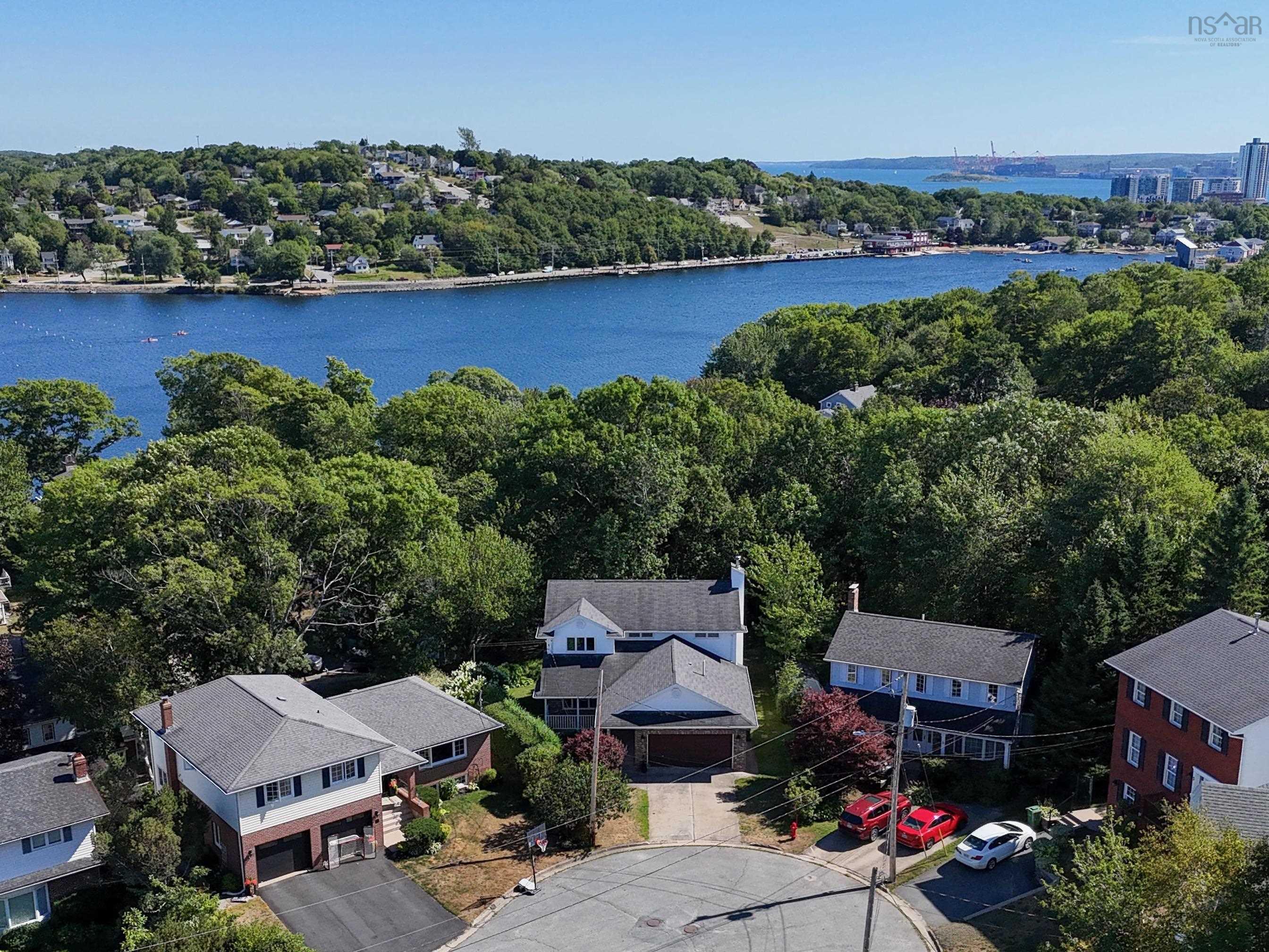 Thumbnail image for 7 Empress Court MLS<sup>®</sup> 202520898