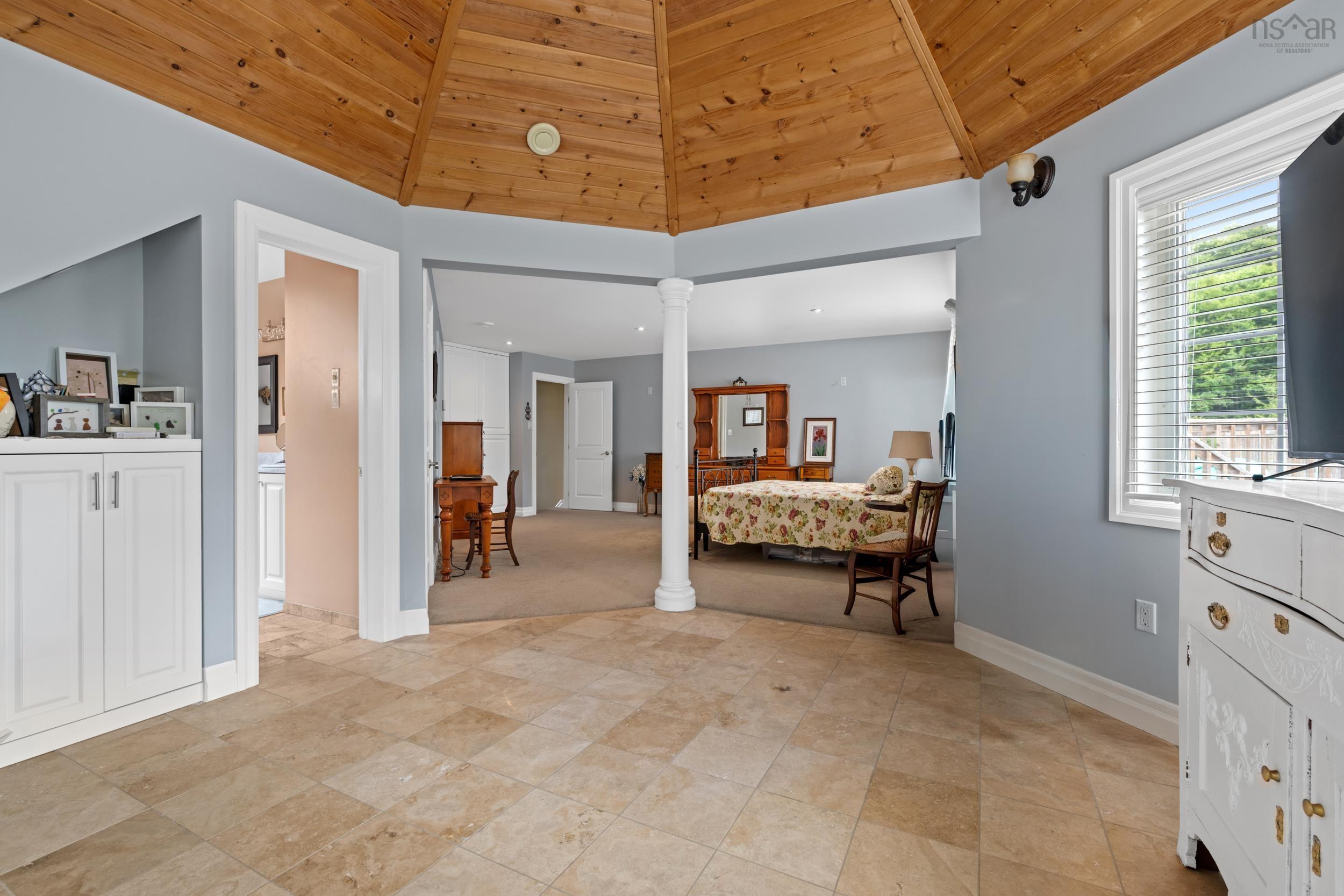 View image 18