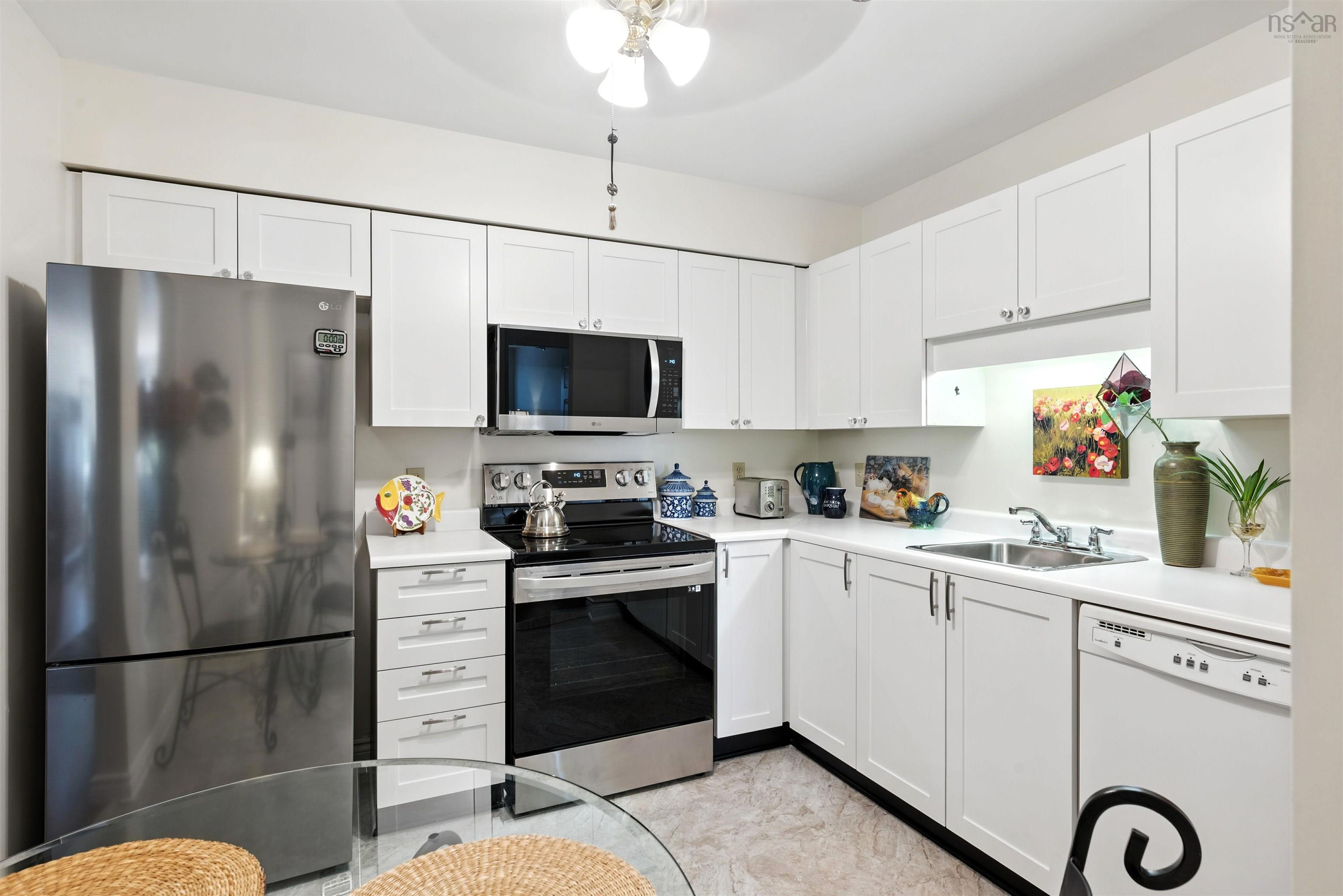 Thumbnail image for 208 83 Kearney Lake Road MLS<sup>®</sup> 202522484