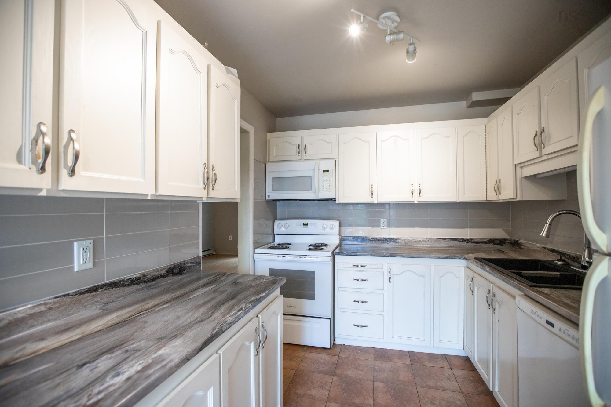 View image 12