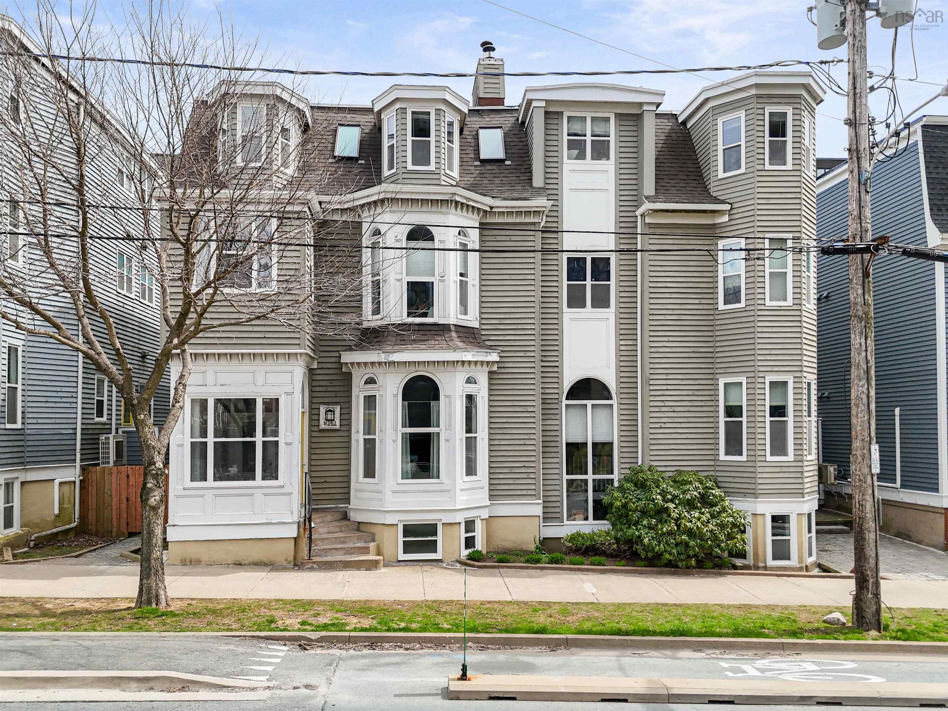 Thumbnail image for 6 1061 South Park Street MLS<sup>®</sup> 202523431