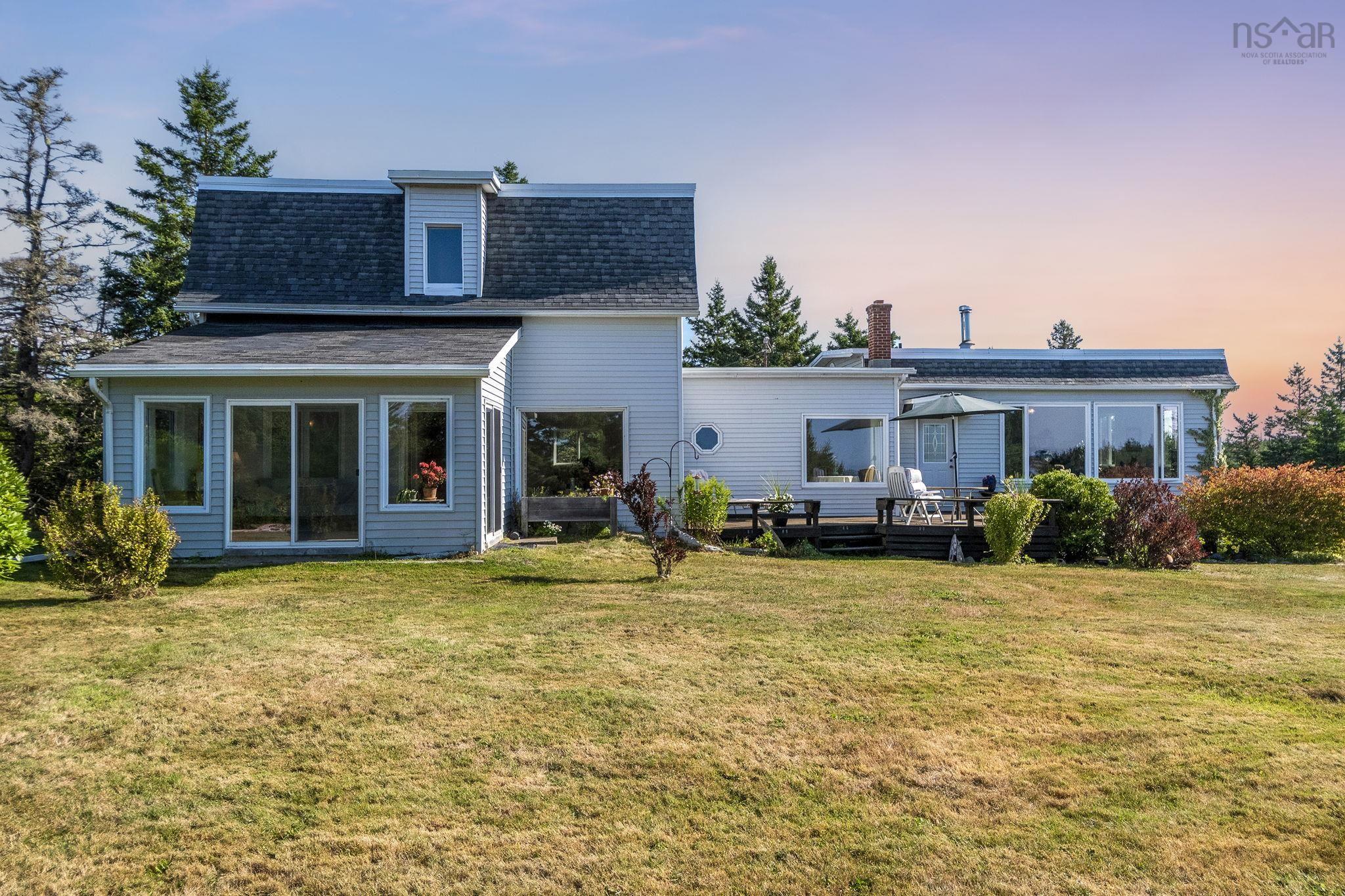 Thumbnail image for 22-1 Ostrea Lake Road MLS<sup>®</sup> 202523440