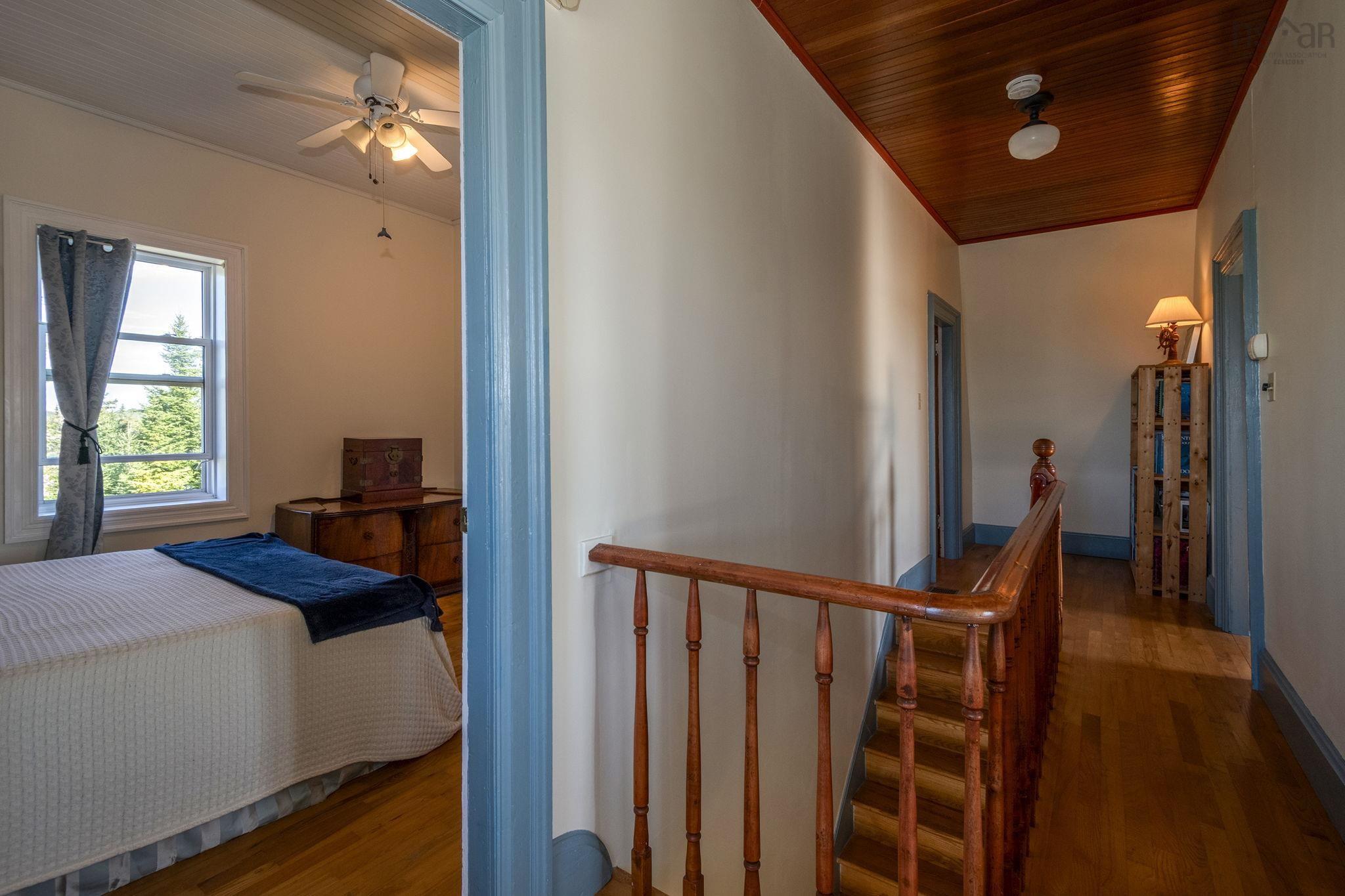 View image 18