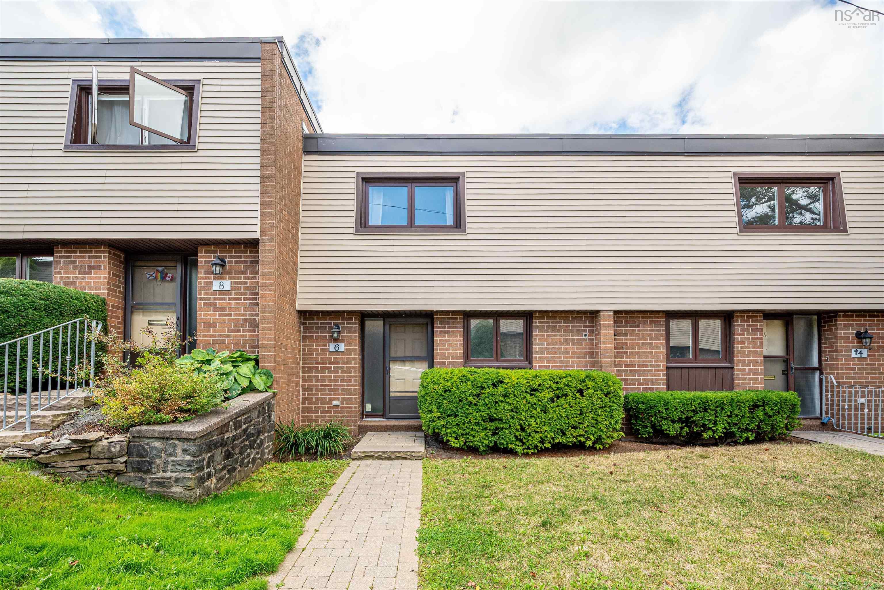 Thumbnail image for 6 Forestside Crescent MLS<sup>®</sup> 202523445