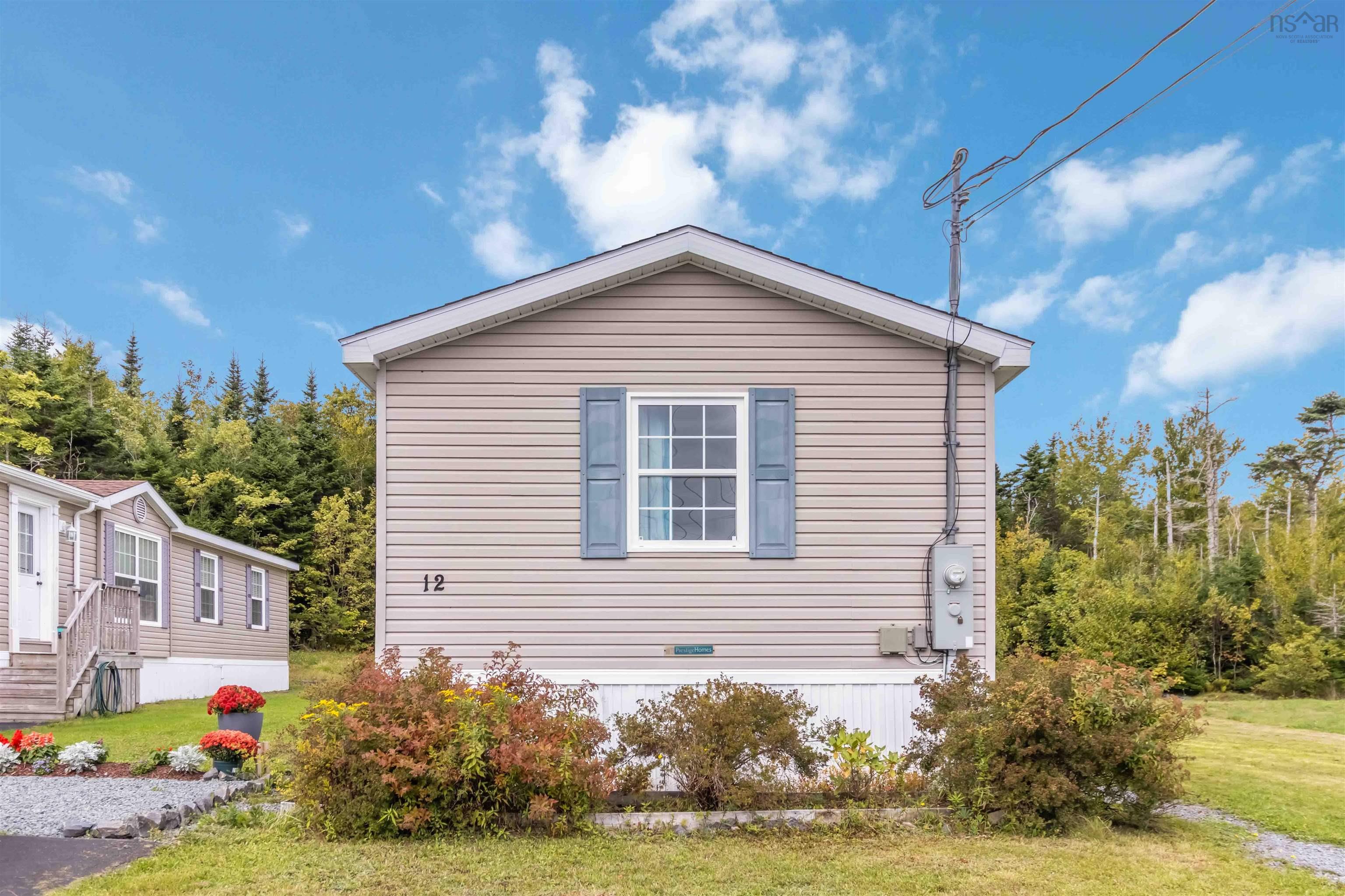 Thumbnail image for 12 Prestige Court MLS<sup>®</sup> 202523603