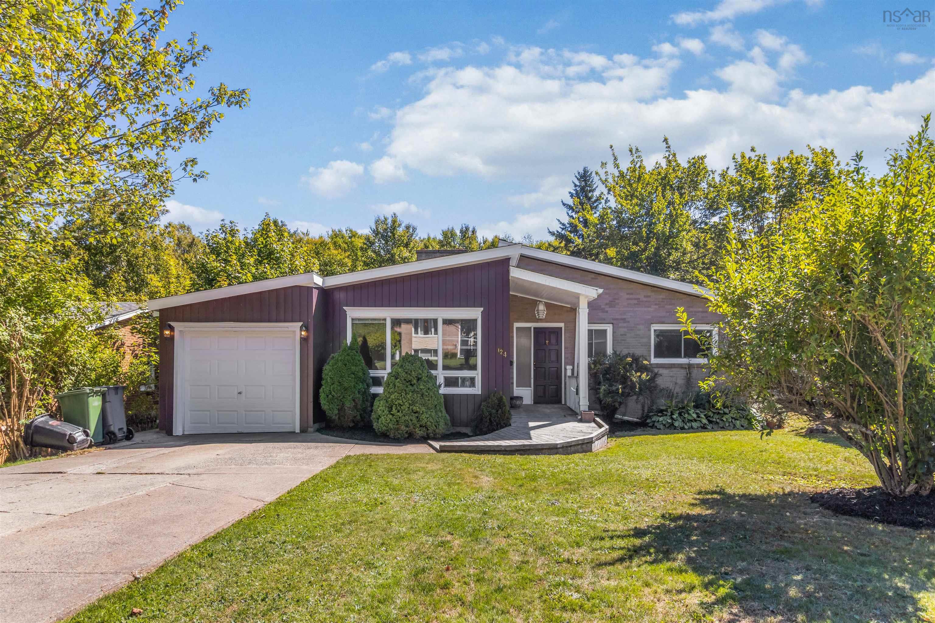 Thumbnail image for 124 Glenforest Drive MLS<sup>®</sup> 202523616