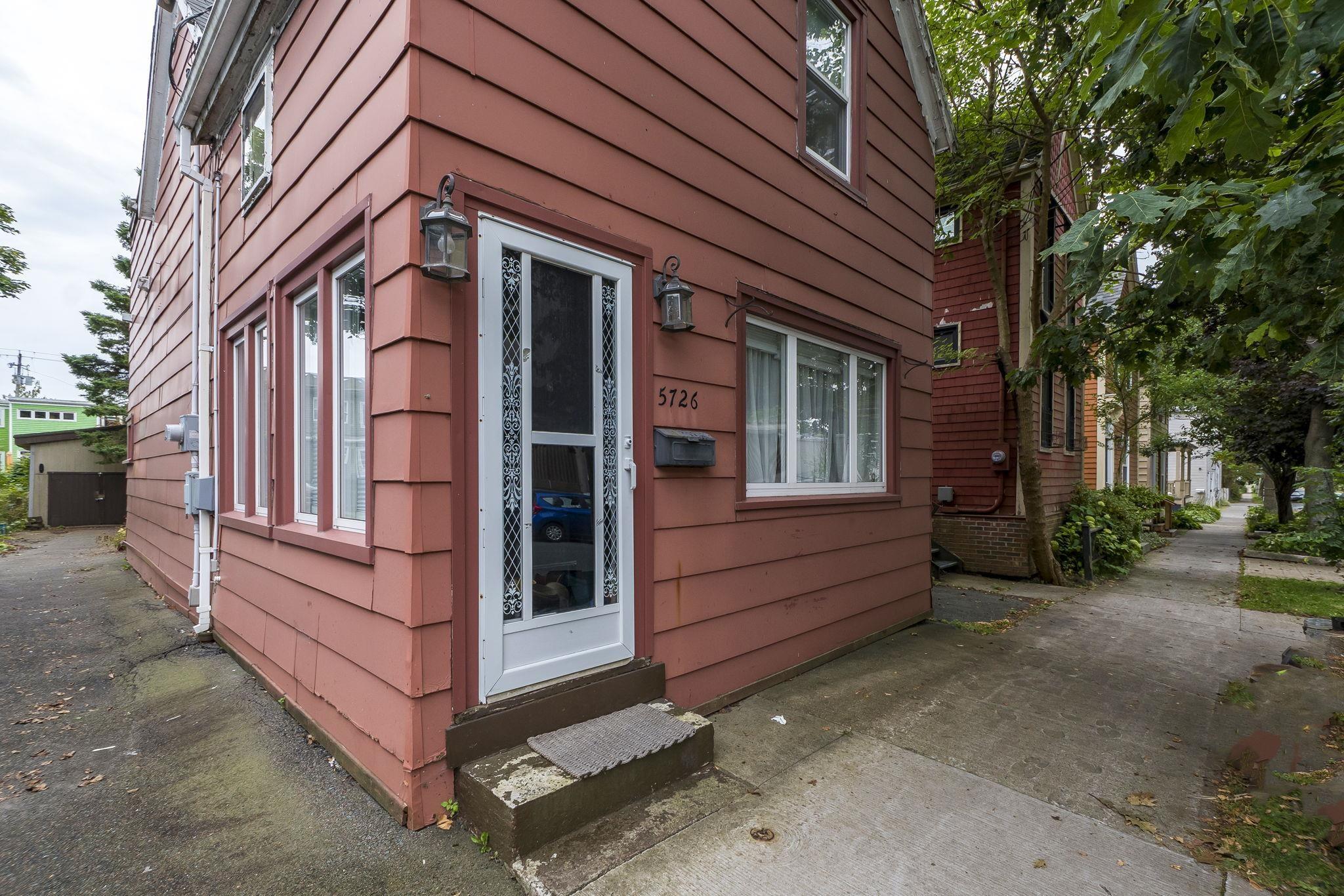 Thumbnail image for 5726 Willow Street MLS<sup>®</sup> 202523945