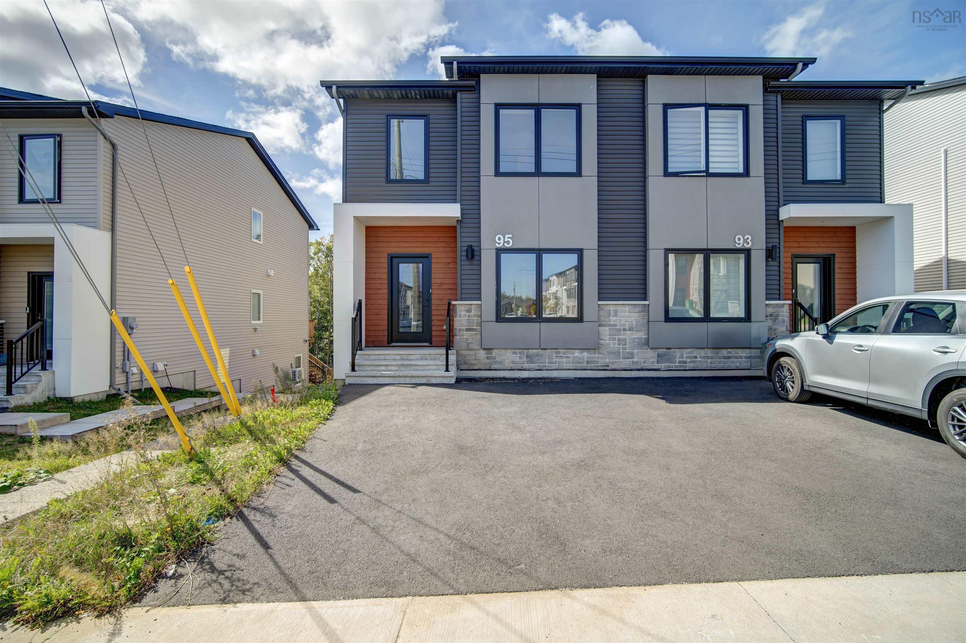 Thumbnail image for 95 Honeygold Drive MLS<sup>®</sup> 202523961