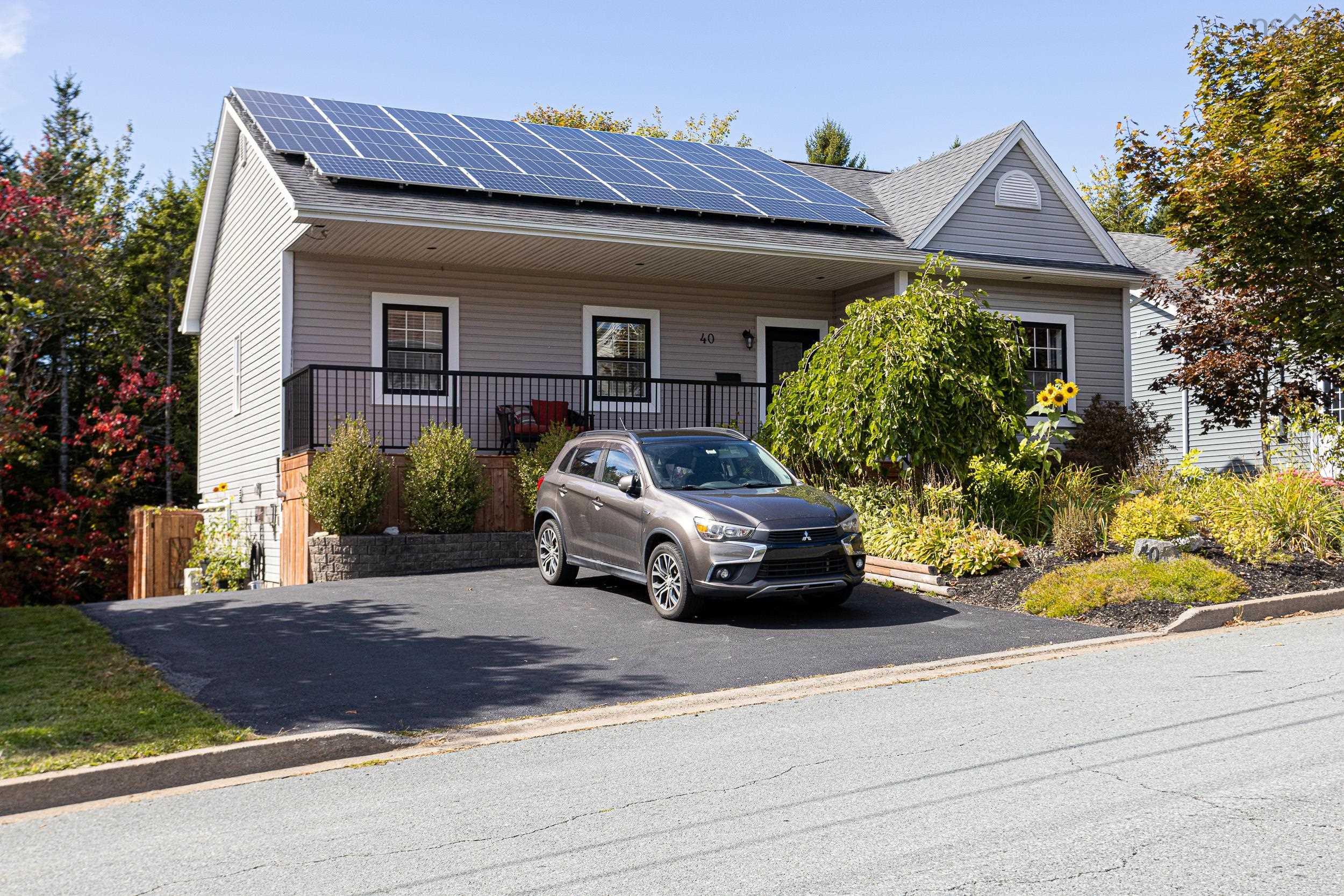 Thumbnail image for 40 Tenon Drive MLS<sup>®</sup> 202524177