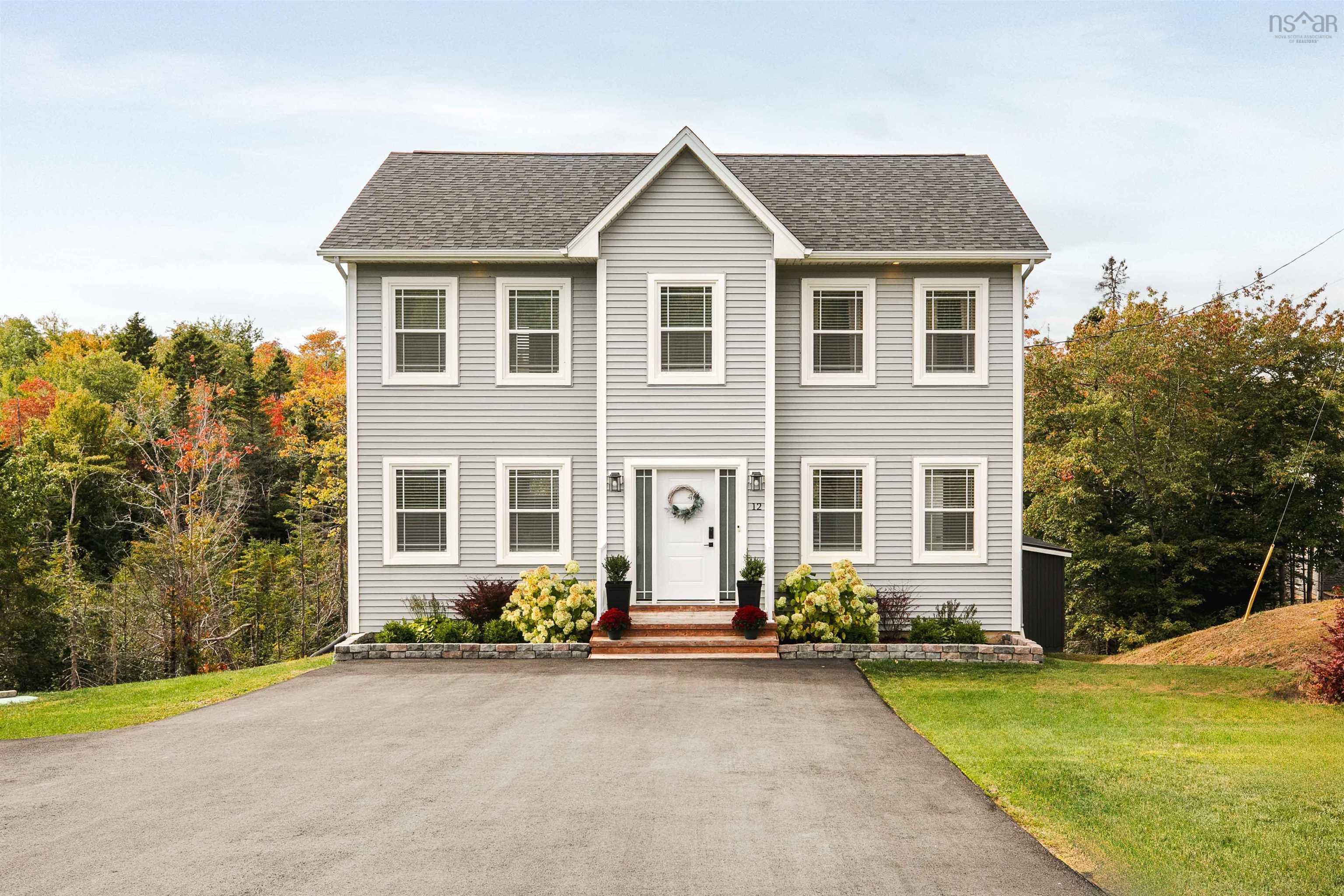 Thumbnail image for 12 Barnham Court MLS<sup>®</sup> 202524290