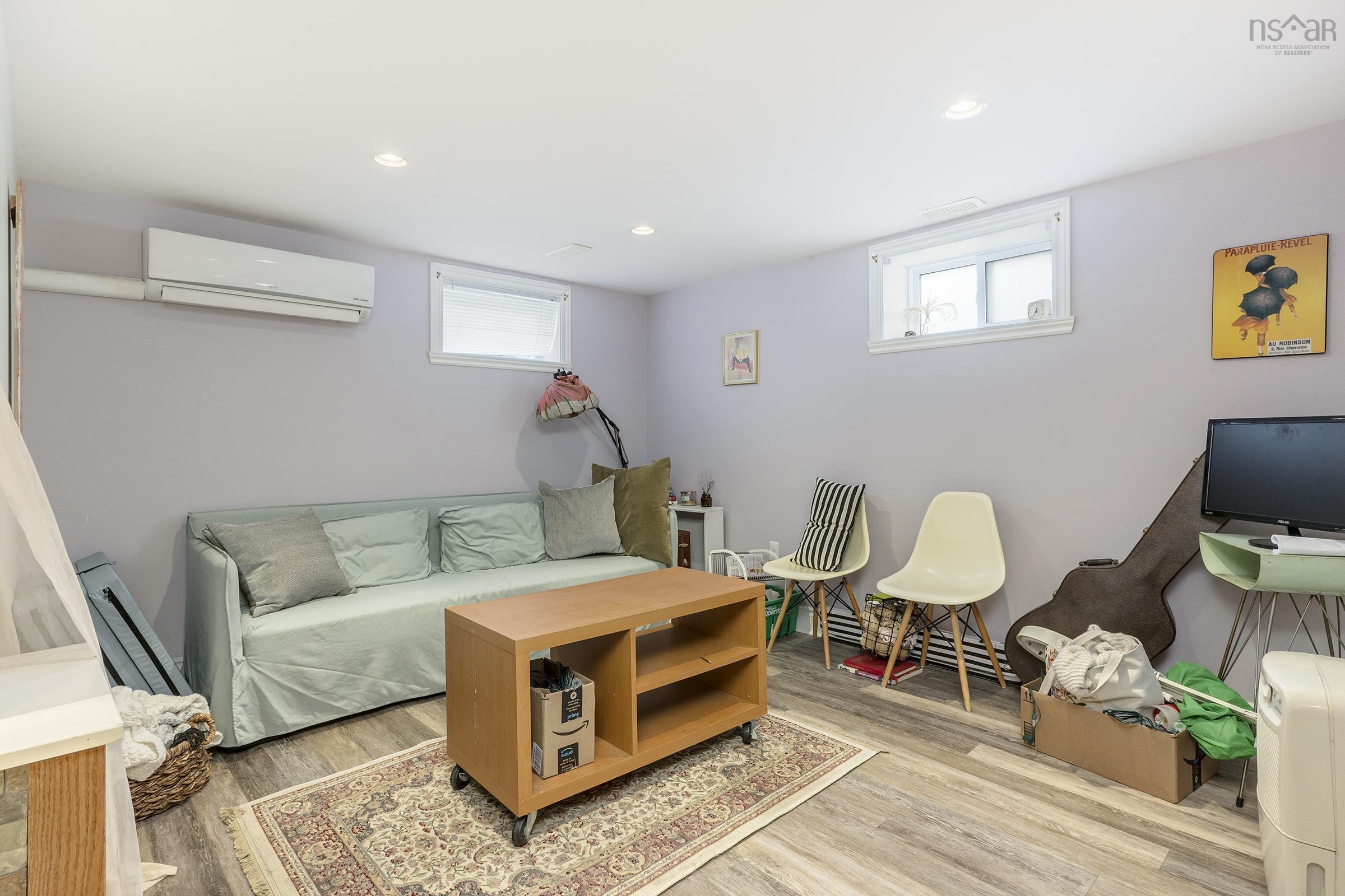View image 11