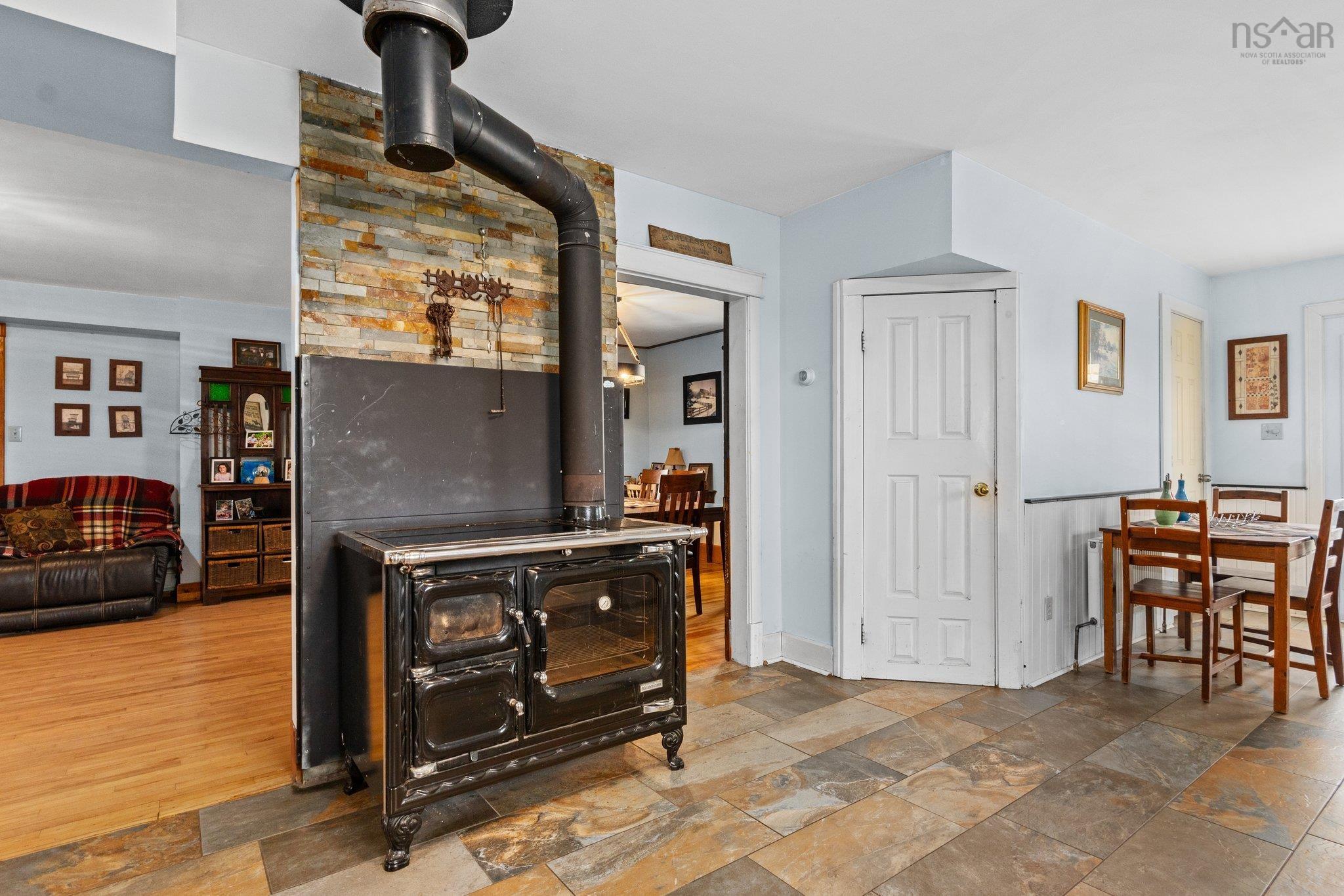 View image 11