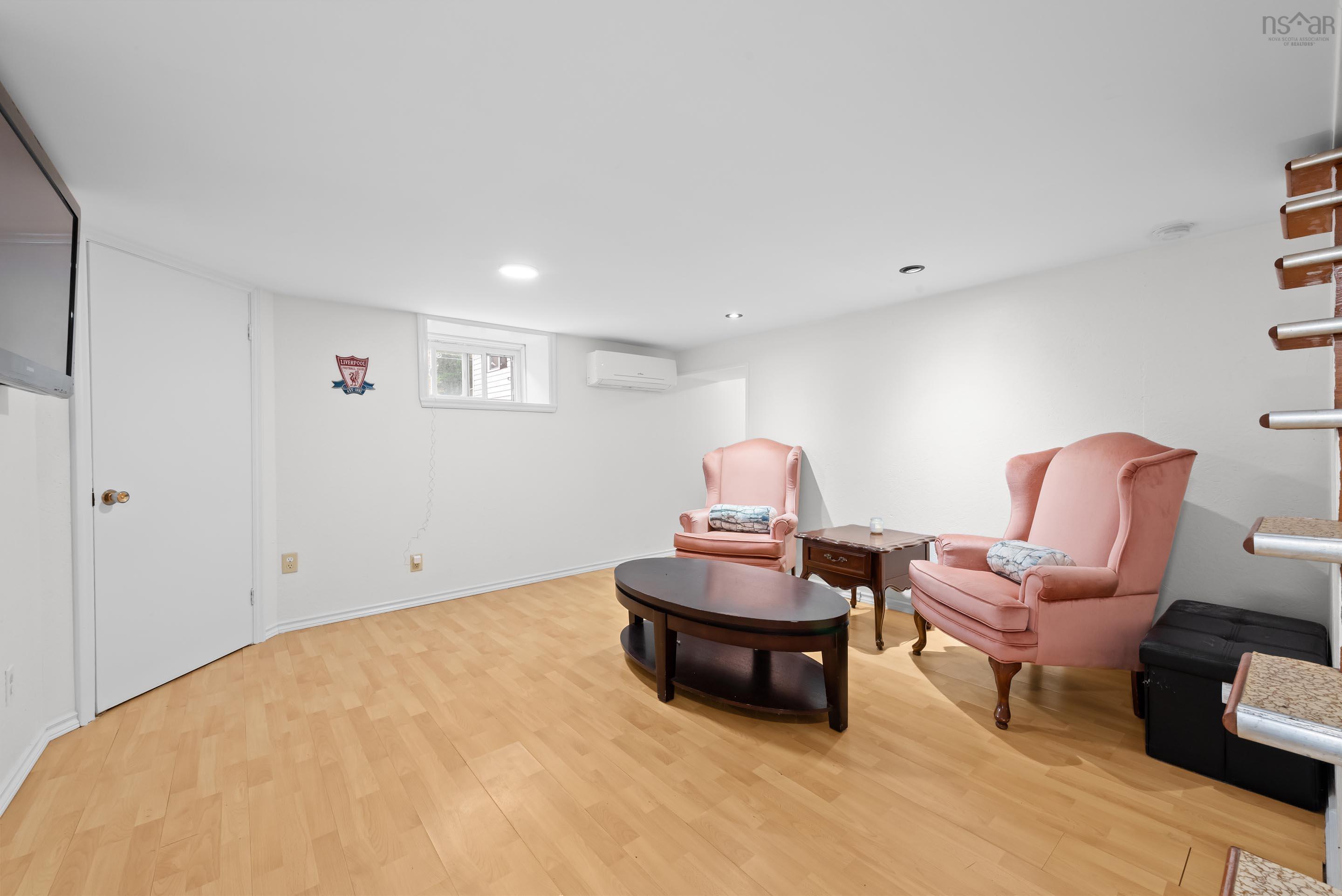 View image 16