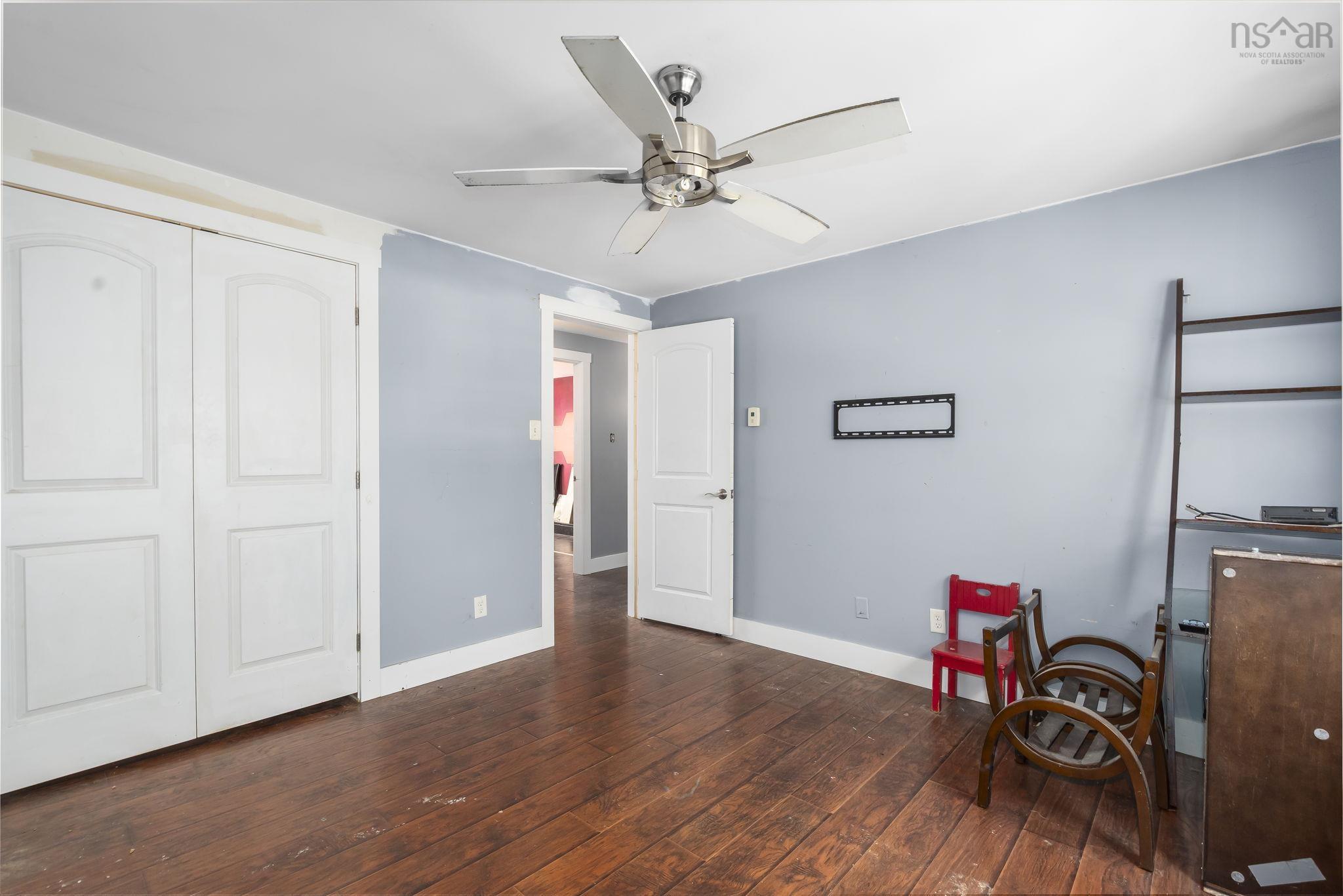 View image 11