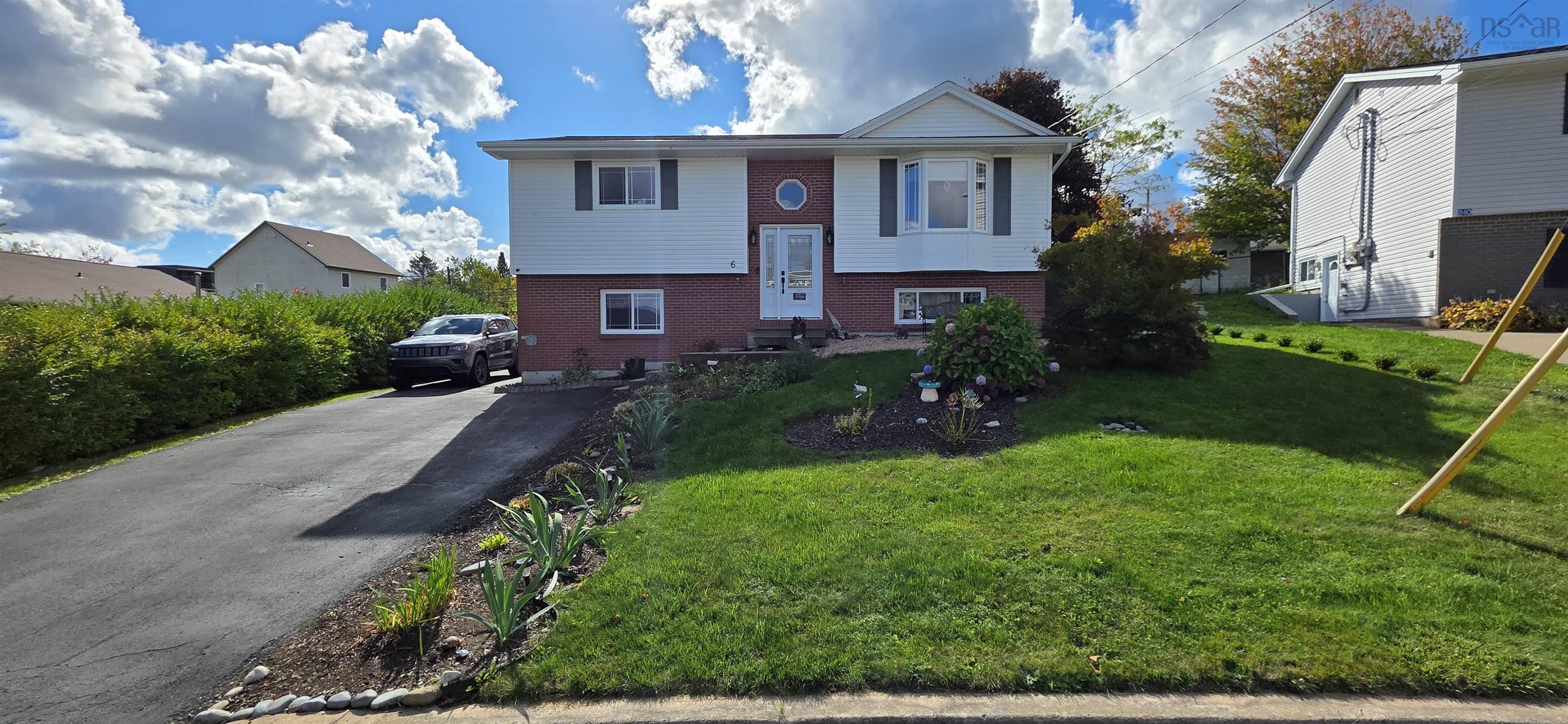 Thumbnail image for 6 BARQUE Court MLS<sup>®</sup> 202525550