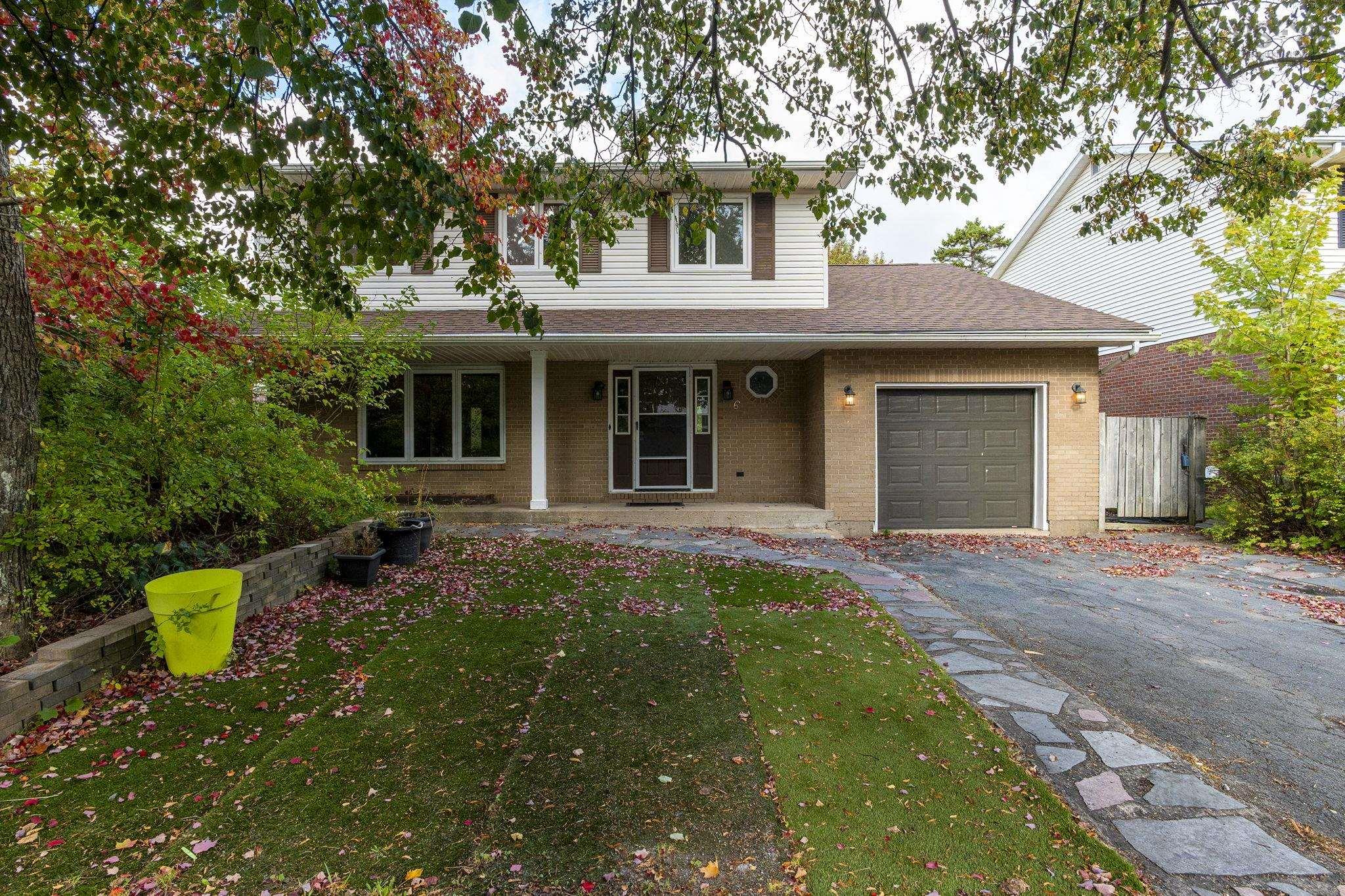 Thumbnail image for 6 Amberwood Court MLS<sup>®</sup> 202525610