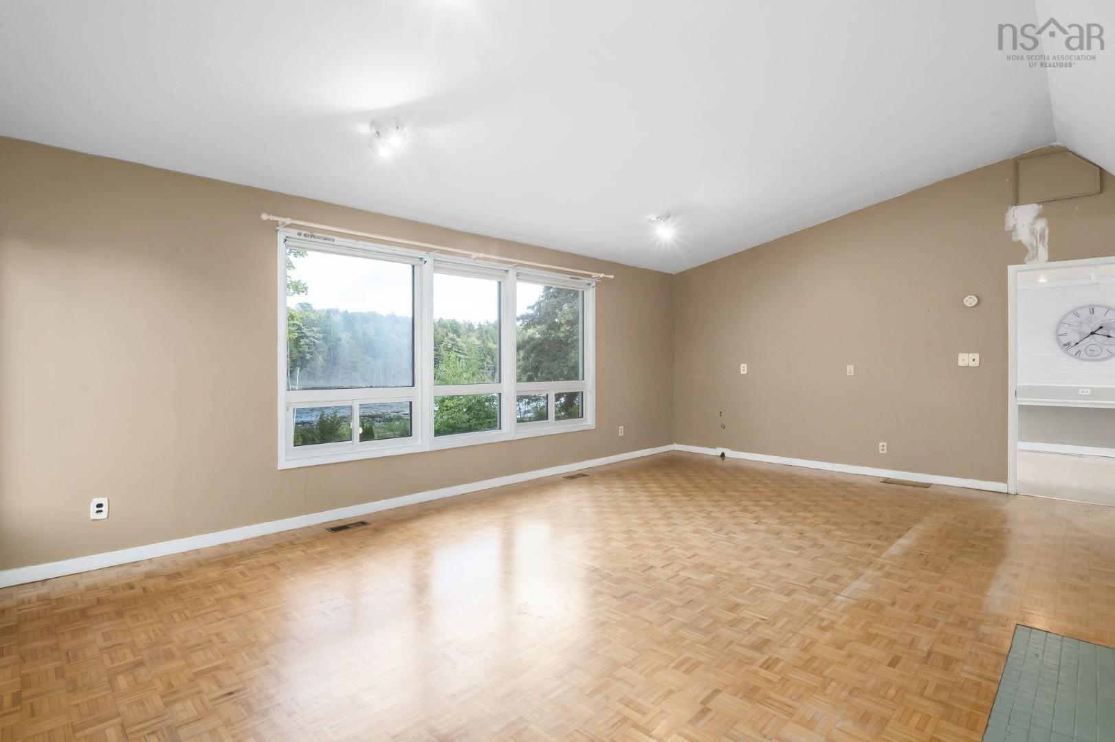 View image 8