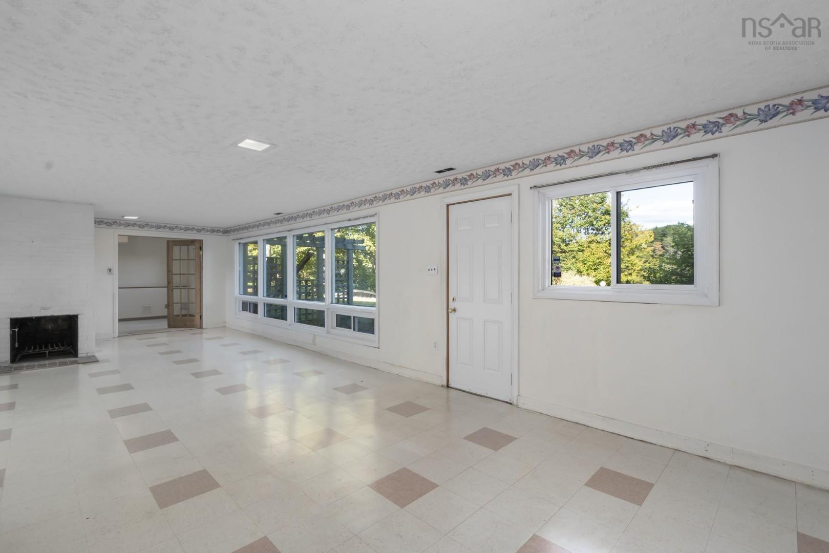 View image 18