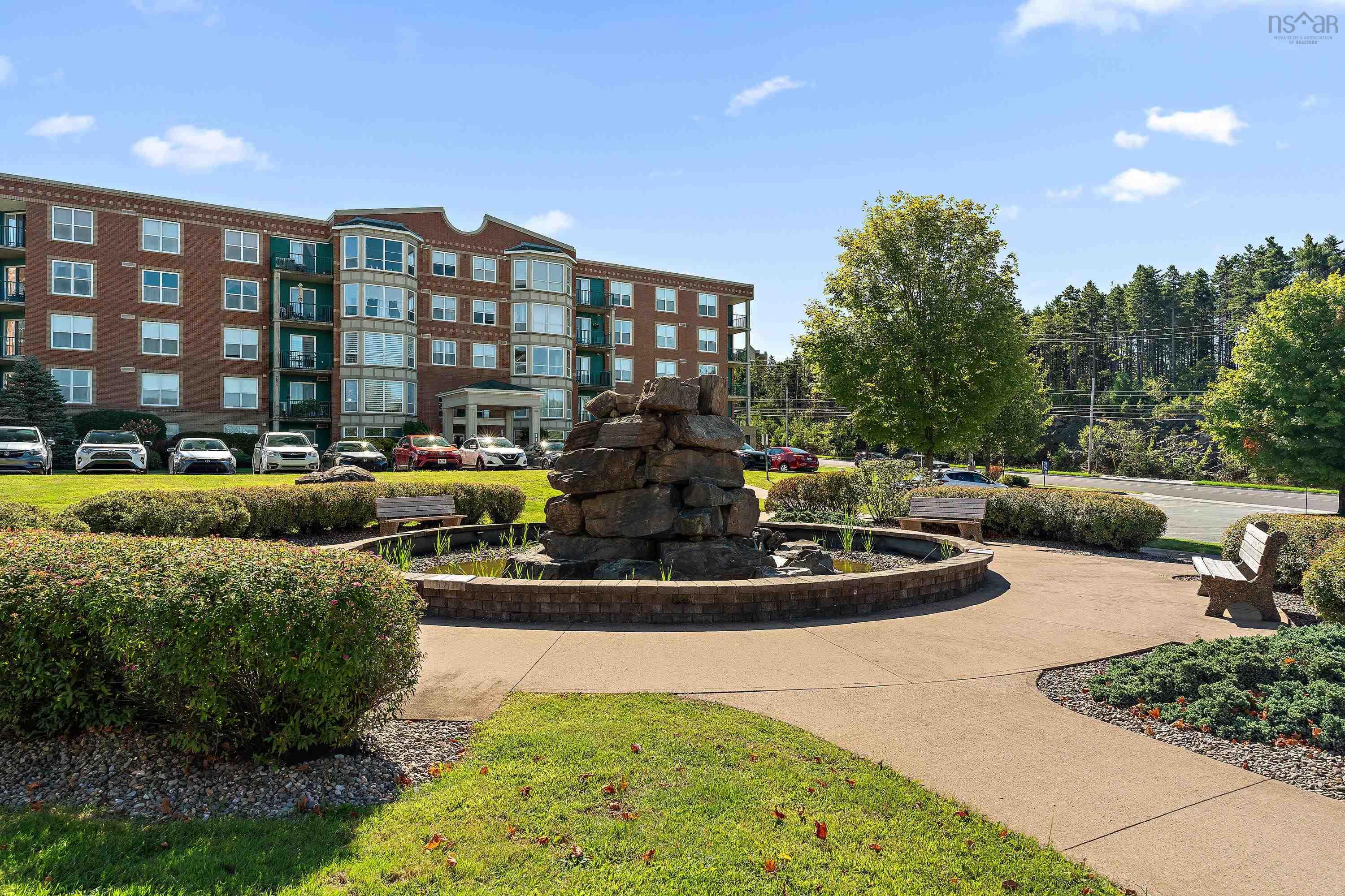 Thumbnail image for 207 114 Regency Park Drive MLS<sup>®</sup> 202525648