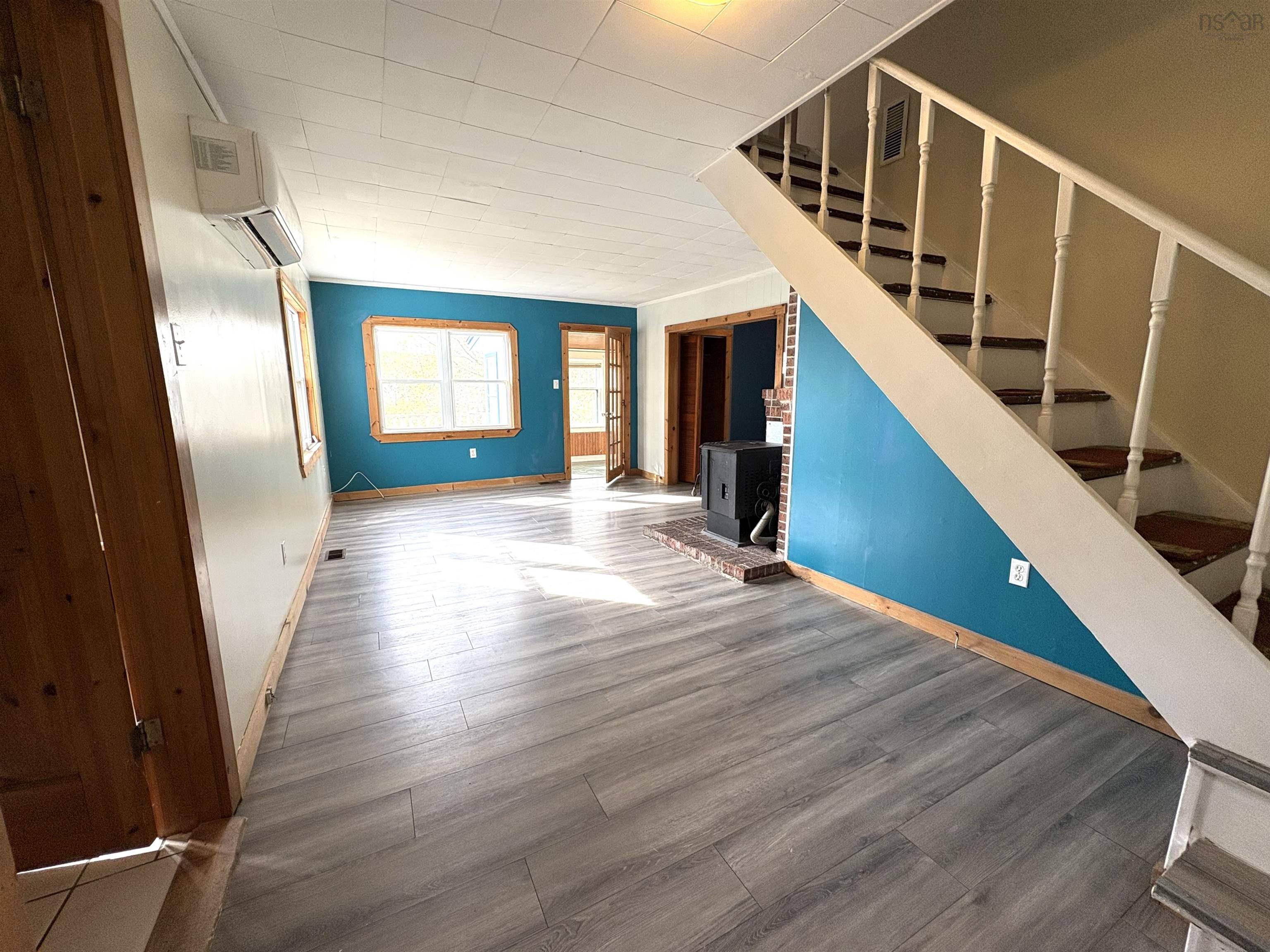 View image 9